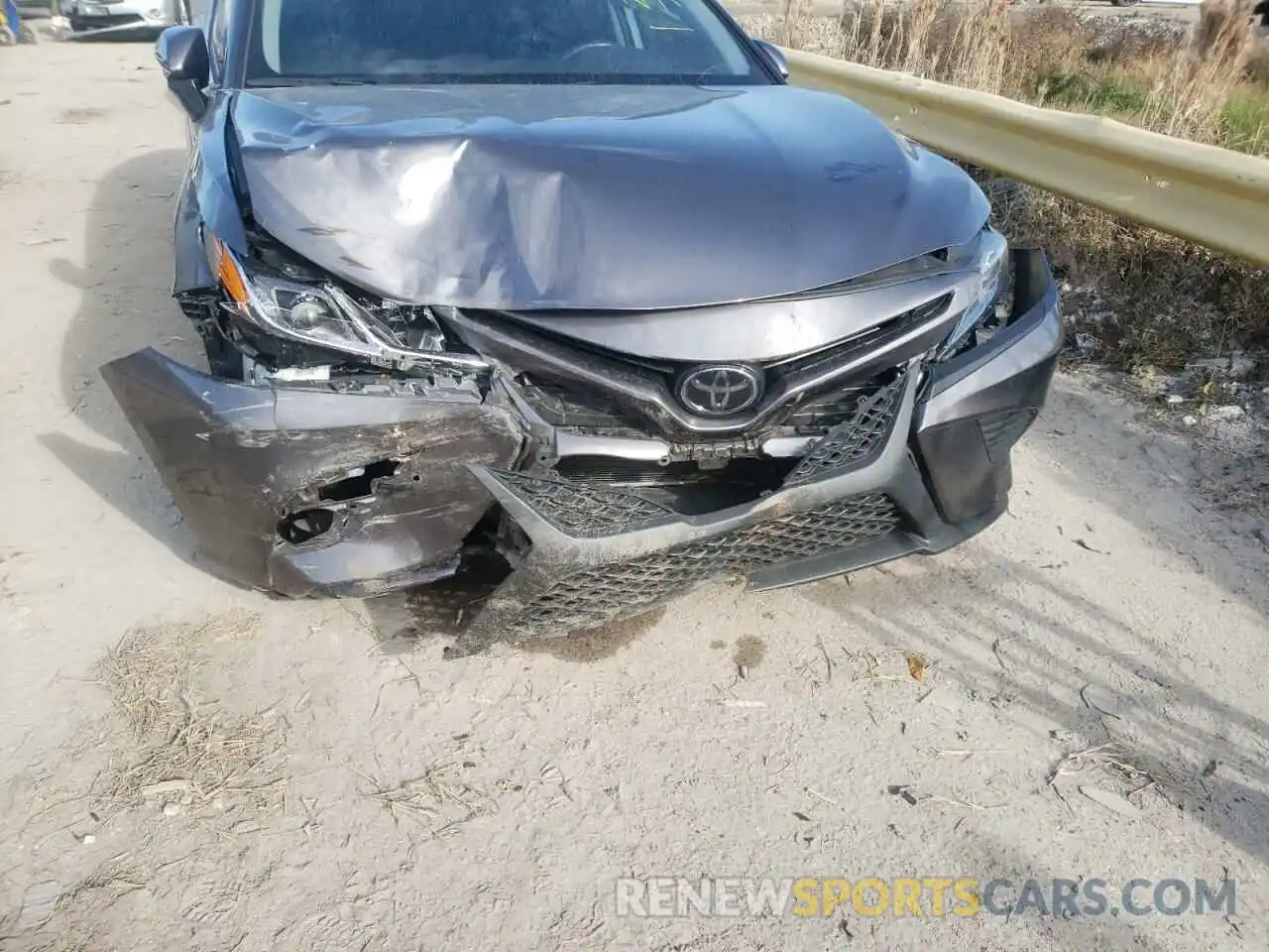 9 Photograph of a damaged car 4T1G11AK0LU941300 TOYOTA CAMRY 2020