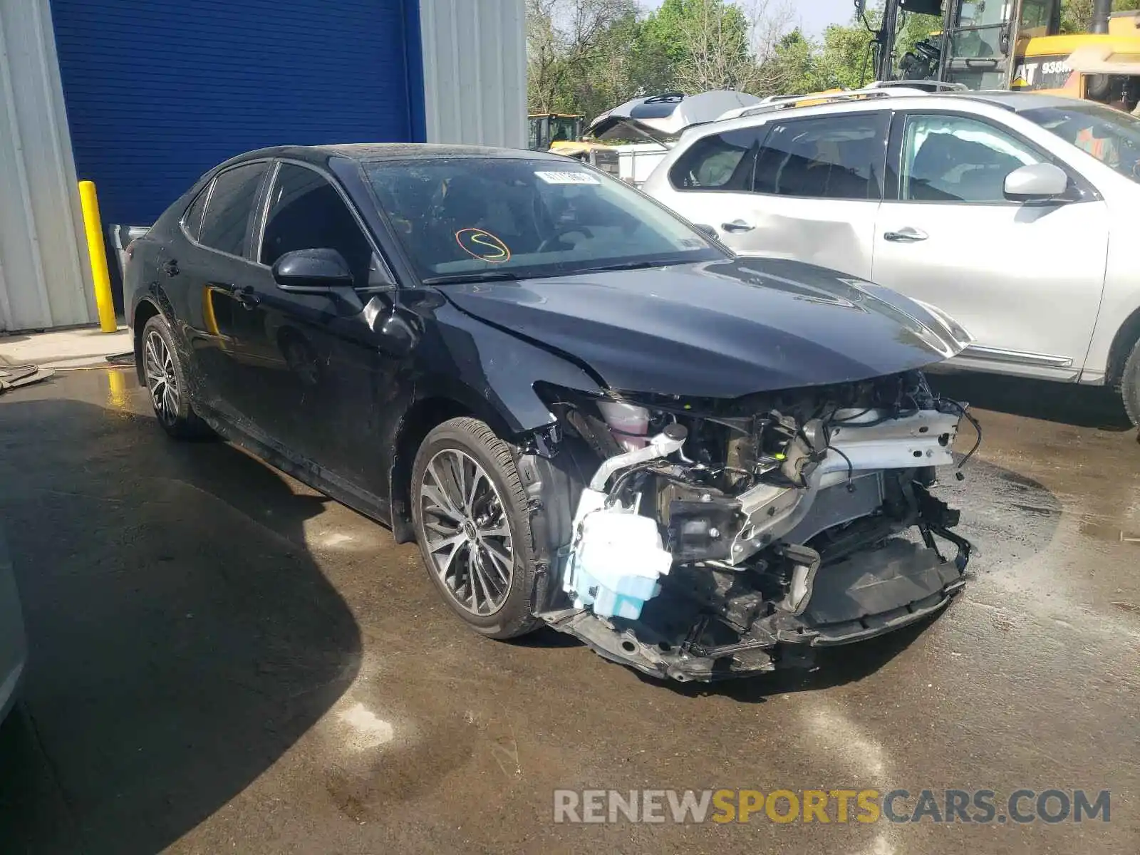 1 Photograph of a damaged car 4T1G11AK0LU950188 TOYOTA CAMRY 2020