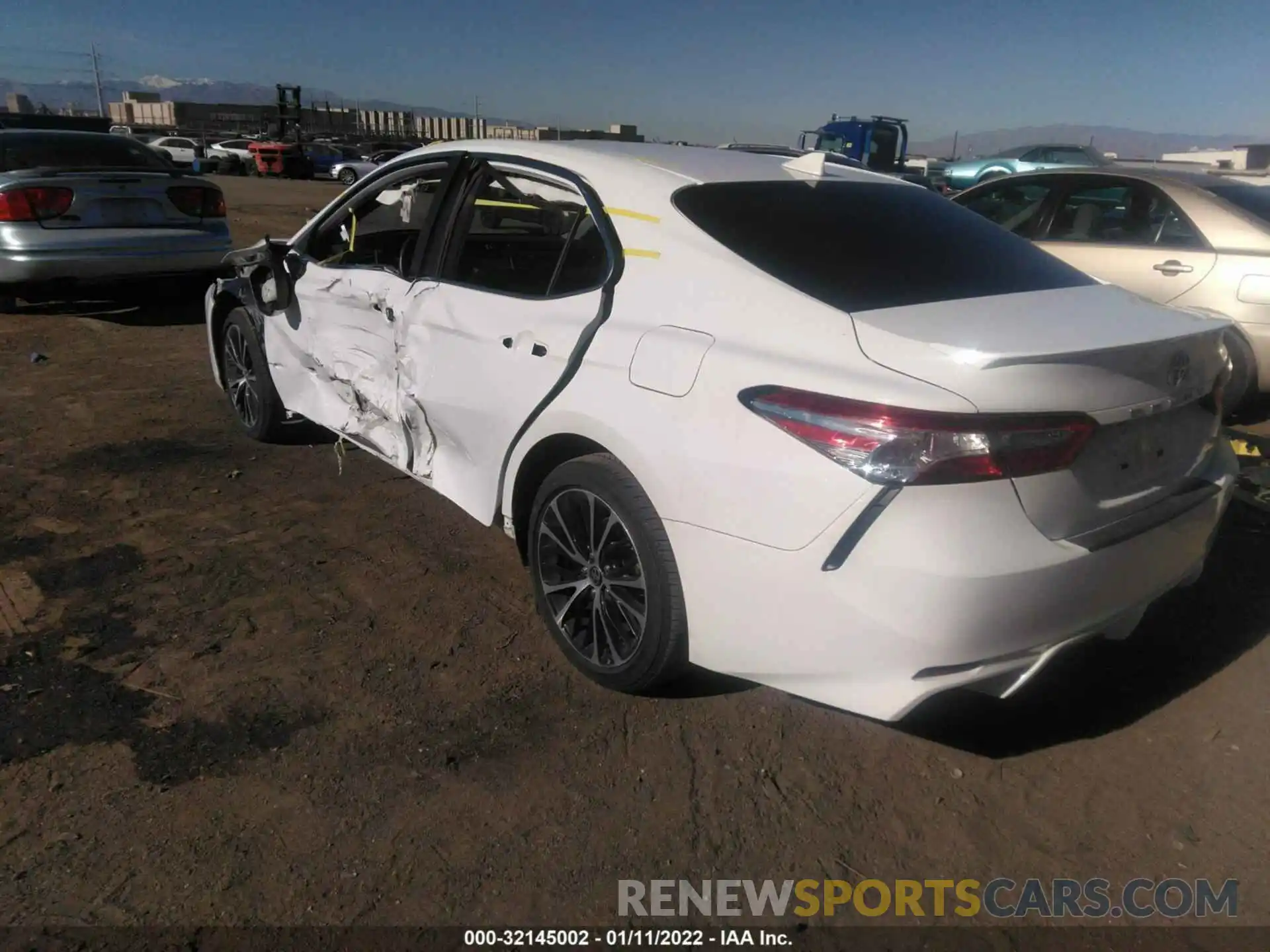 3 Photograph of a damaged car 4T1G11AK0LU951504 TOYOTA CAMRY 2020