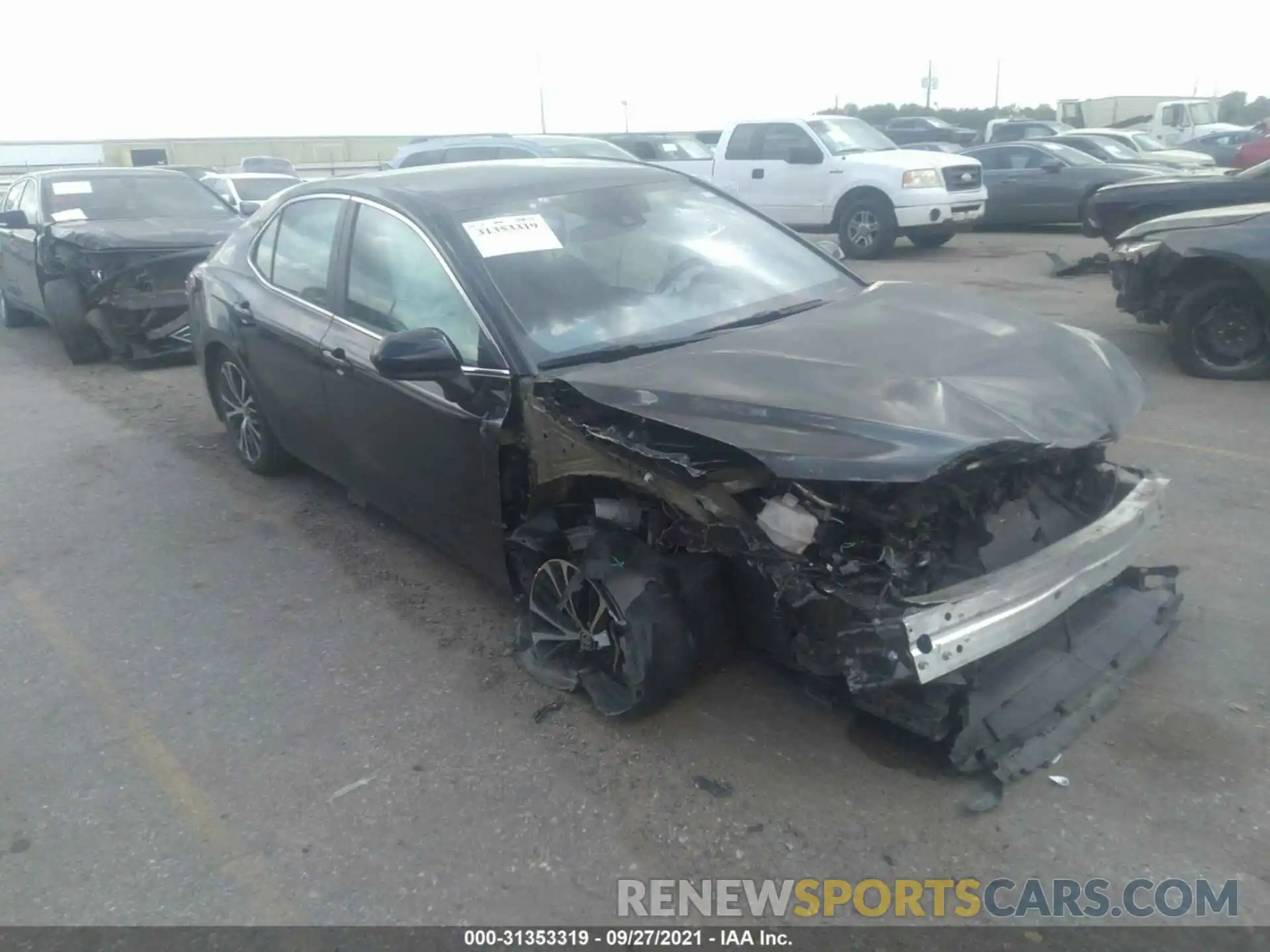 1 Photograph of a damaged car 4T1G11AK0LU952586 TOYOTA CAMRY 2020