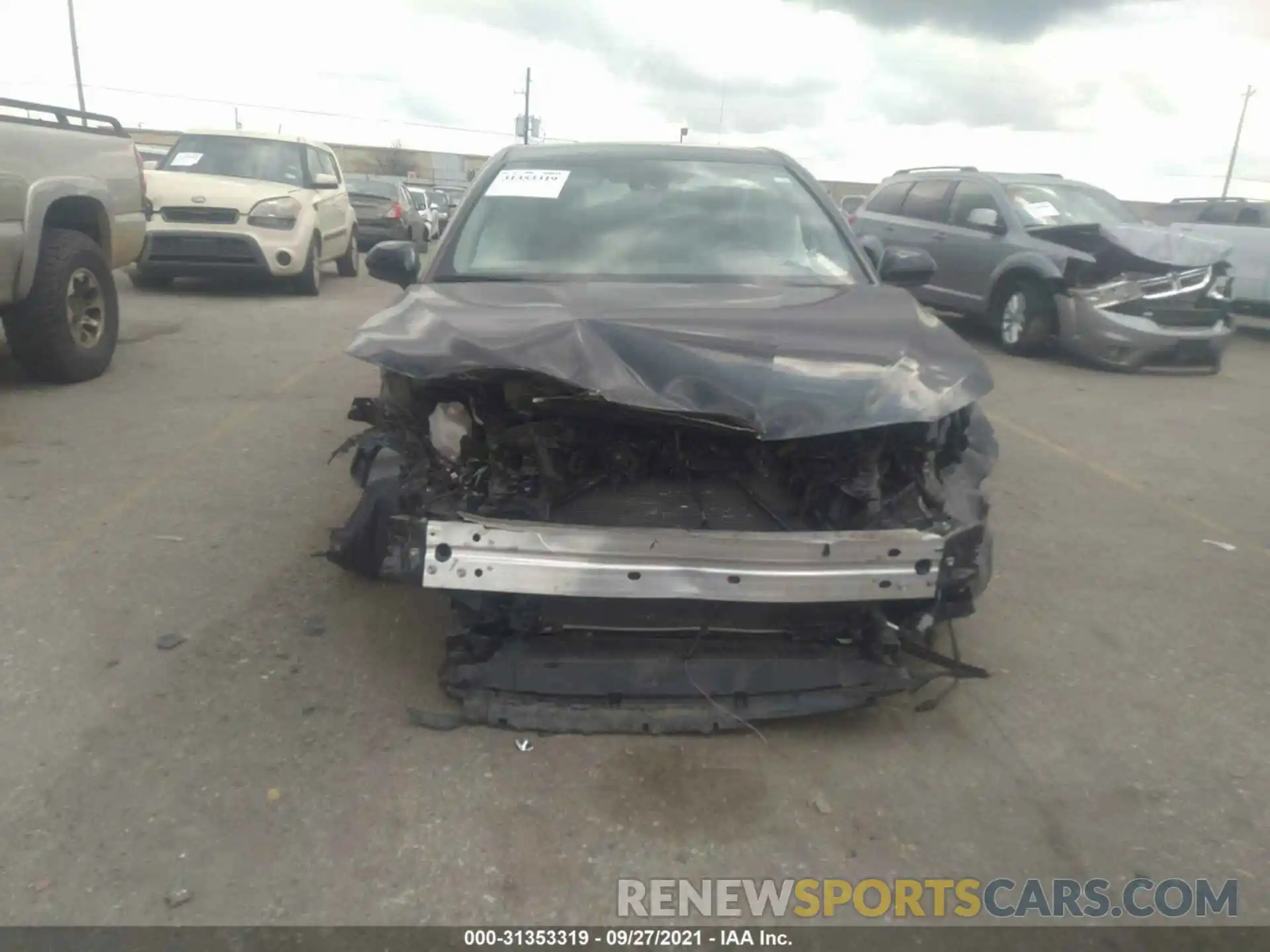 6 Photograph of a damaged car 4T1G11AK0LU952586 TOYOTA CAMRY 2020