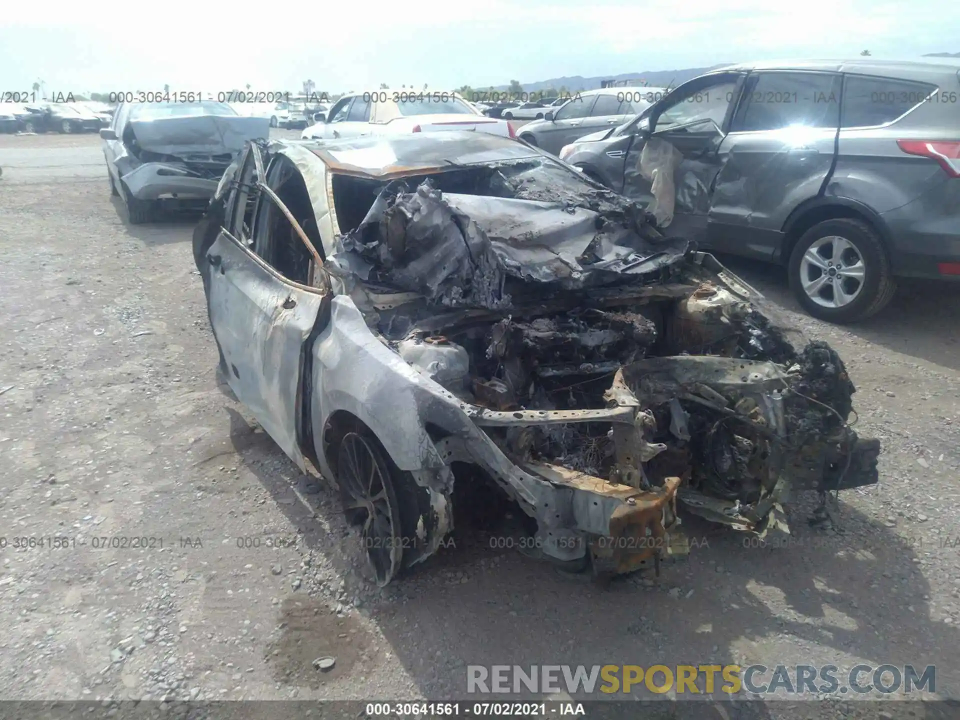 6 Photograph of a damaged car 4T1G11AK0LU954080 TOYOTA CAMRY 2020