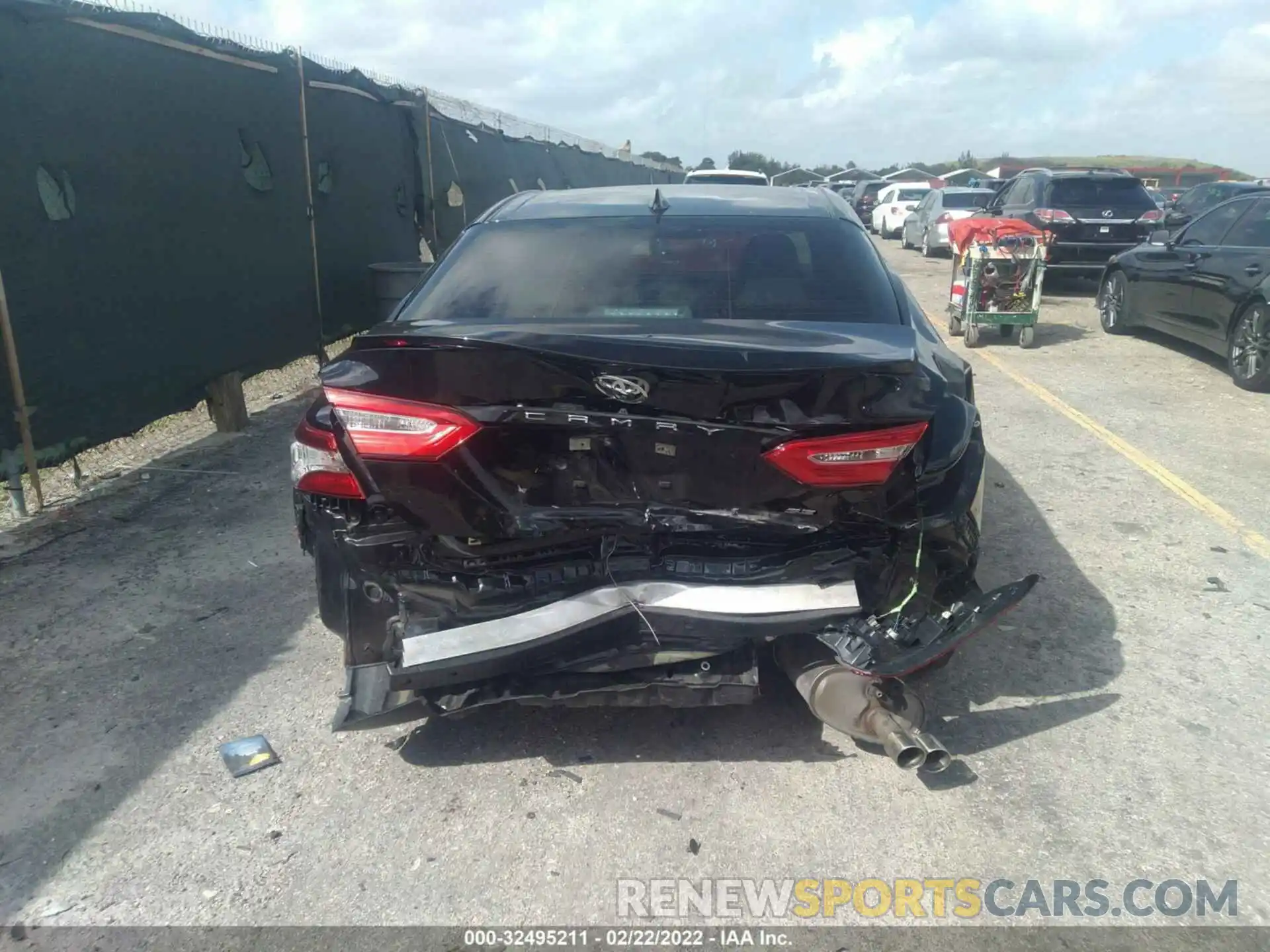 6 Photograph of a damaged car 4T1G11AK0LU956766 TOYOTA CAMRY 2020