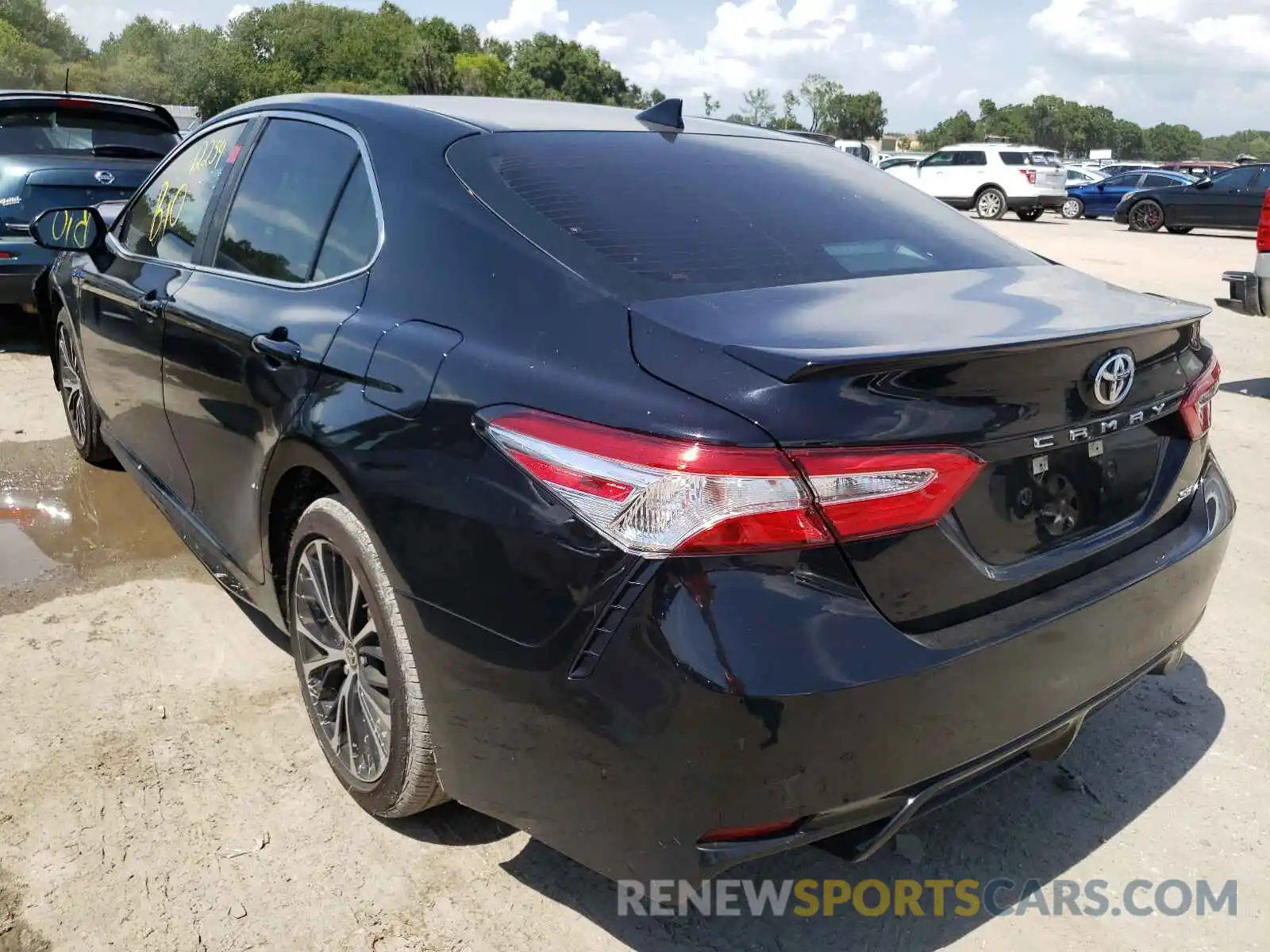 3 Photograph of a damaged car 4T1G11AK0LU959263 TOYOTA CAMRY 2020