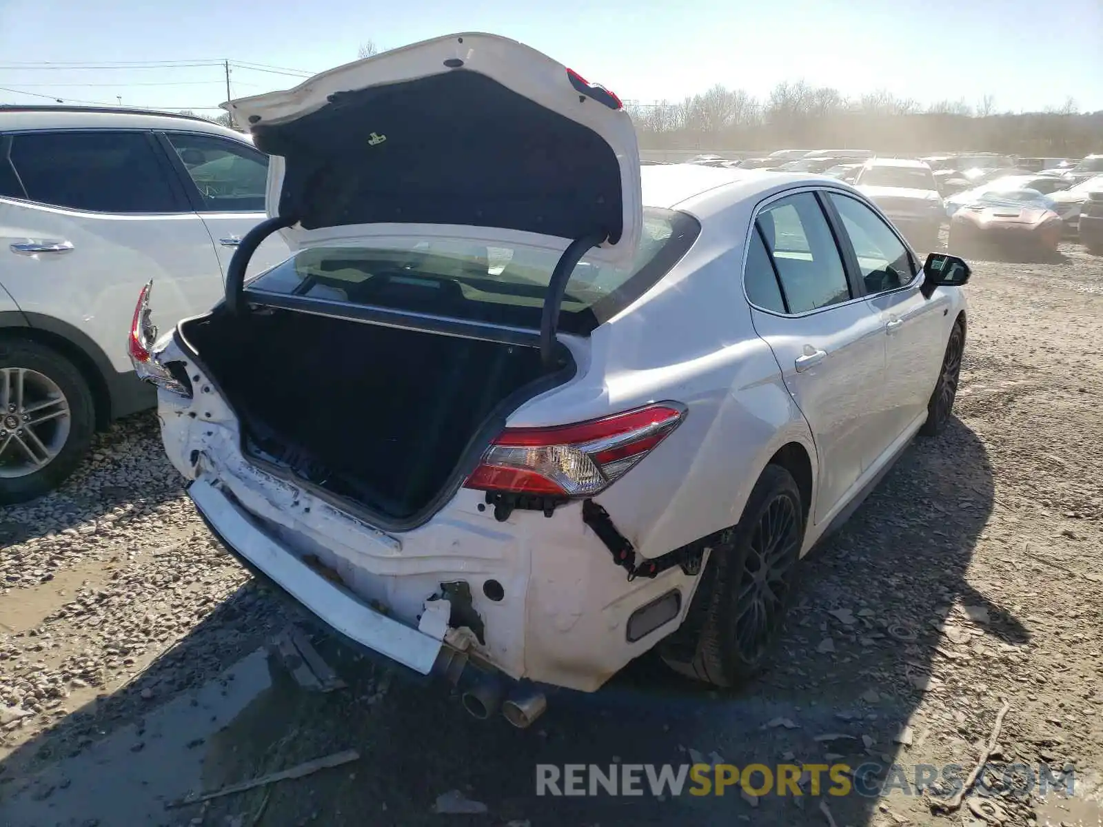 4 Photograph of a damaged car 4T1G11AK0LU963944 TOYOTA CAMRY 2020