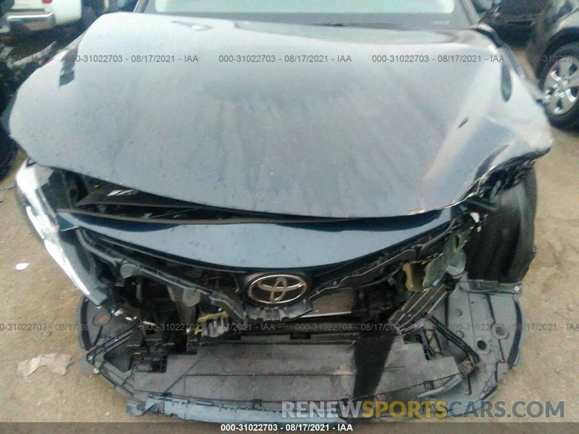 10 Photograph of a damaged car 4T1G11AK0LU964138 TOYOTA CAMRY 2020