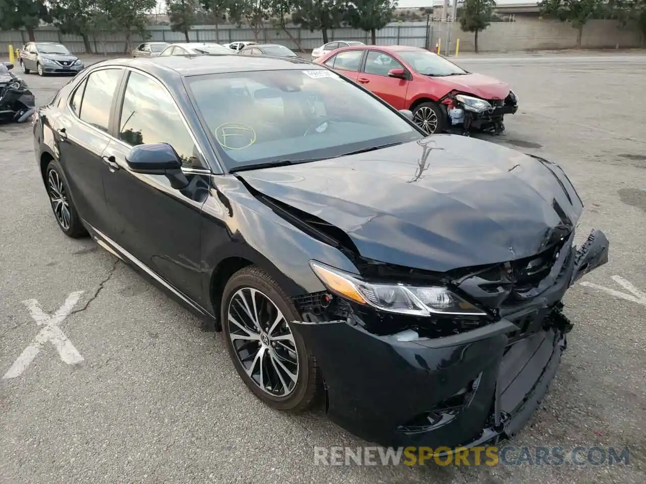 1 Photograph of a damaged car 4T1G11AK0LU965046 TOYOTA CAMRY 2020