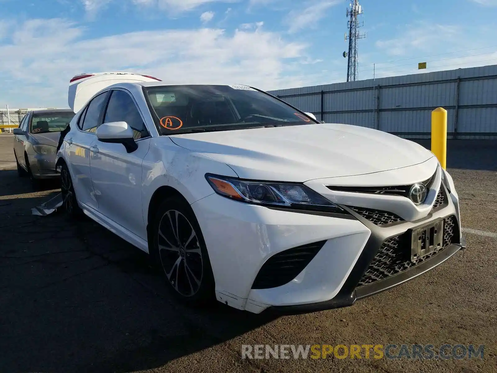 1 Photograph of a damaged car 4T1G11AK0LU966391 TOYOTA CAMRY 2020