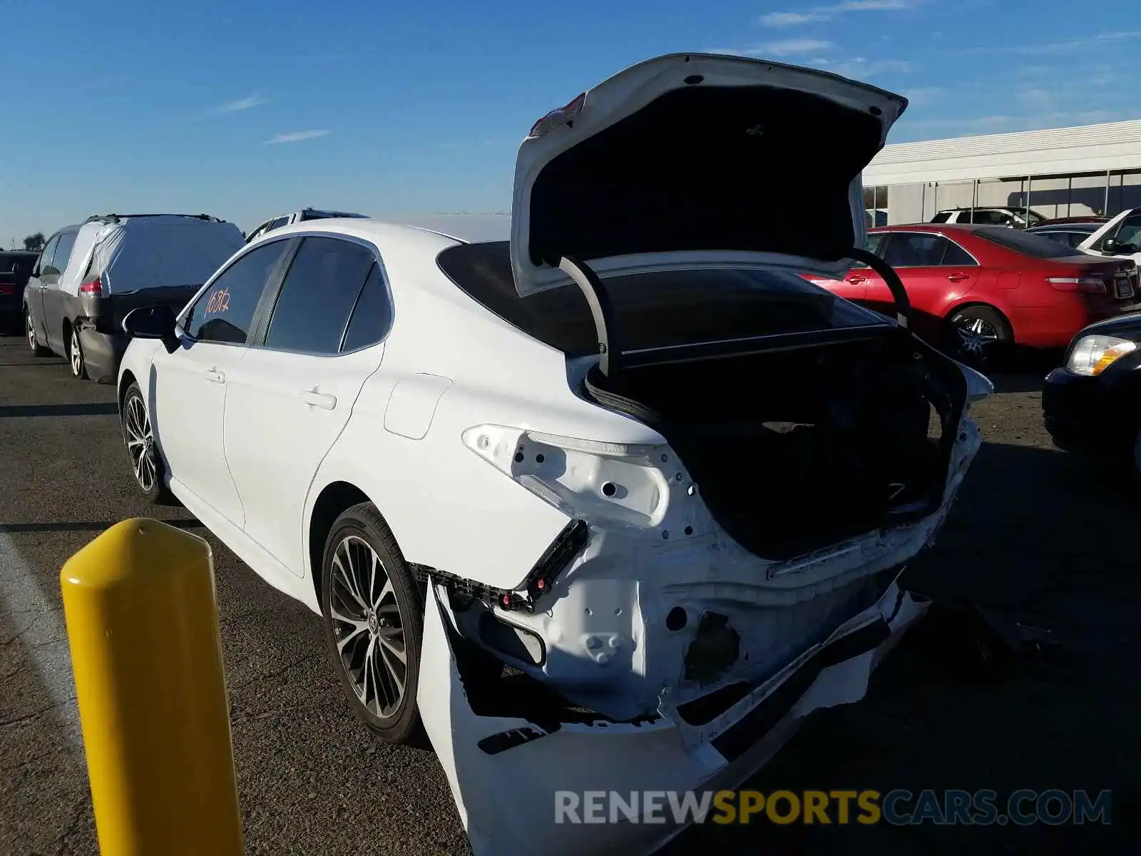 3 Photograph of a damaged car 4T1G11AK0LU966391 TOYOTA CAMRY 2020