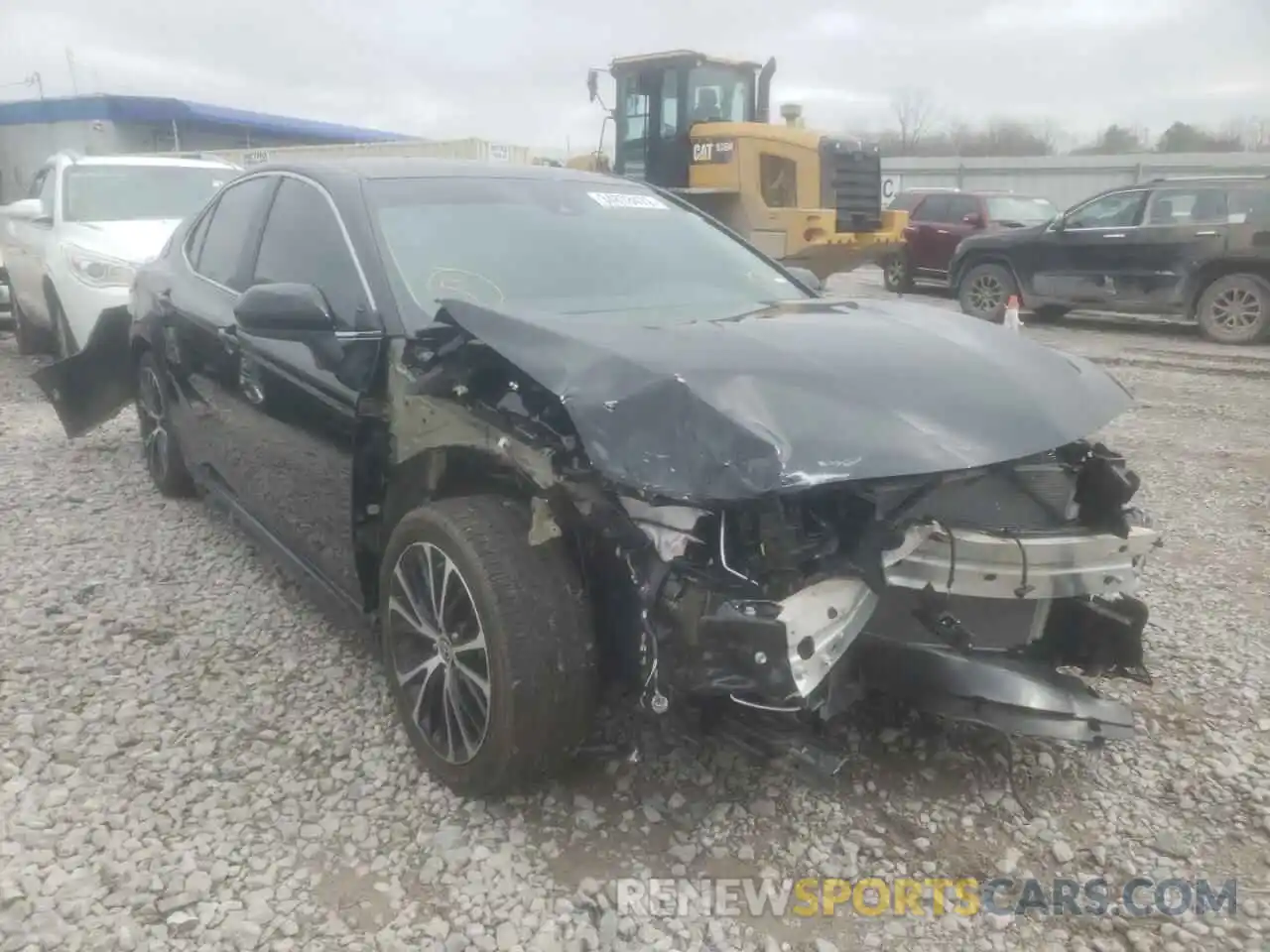 1 Photograph of a damaged car 4T1G11AK0LU970411 TOYOTA CAMRY 2020