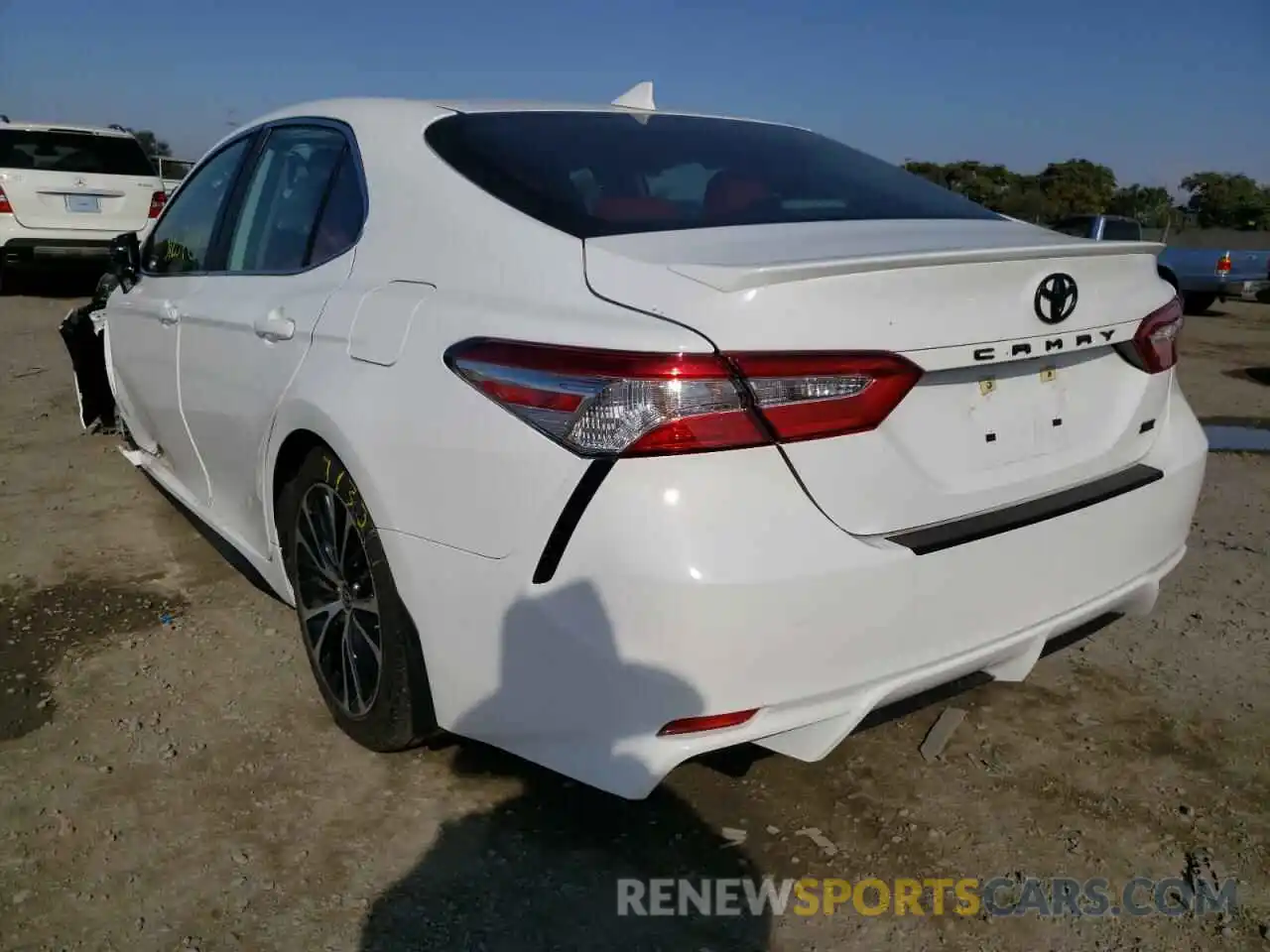 3 Photograph of a damaged car 4T1G11AK0LU984163 TOYOTA CAMRY 2020