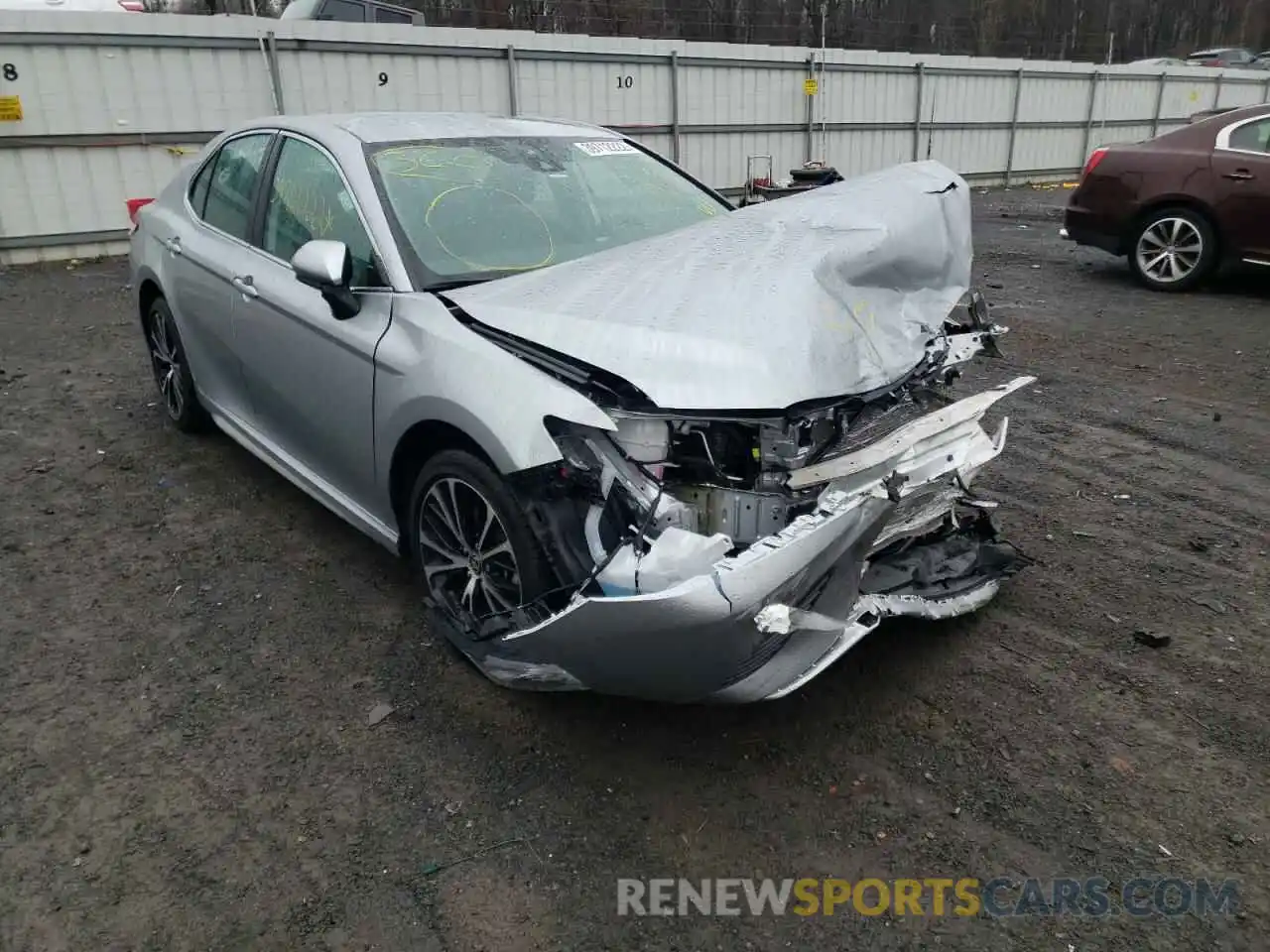 1 Photograph of a damaged car 4T1G11AK0LU984387 TOYOTA CAMRY 2020