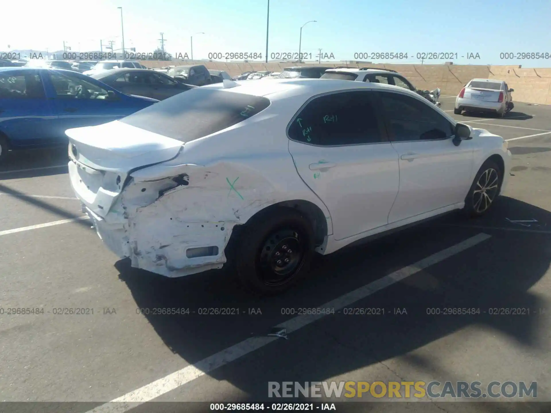4 Photograph of a damaged car 4T1G11AK0LU987158 TOYOTA CAMRY 2020