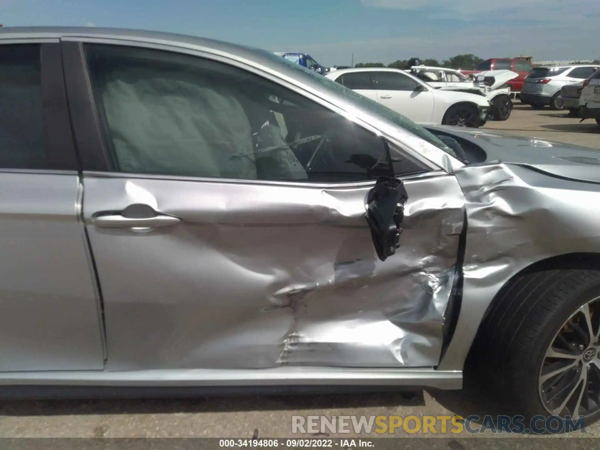 6 Photograph of a damaged car 4T1G11AK0LU988276 TOYOTA CAMRY 2020