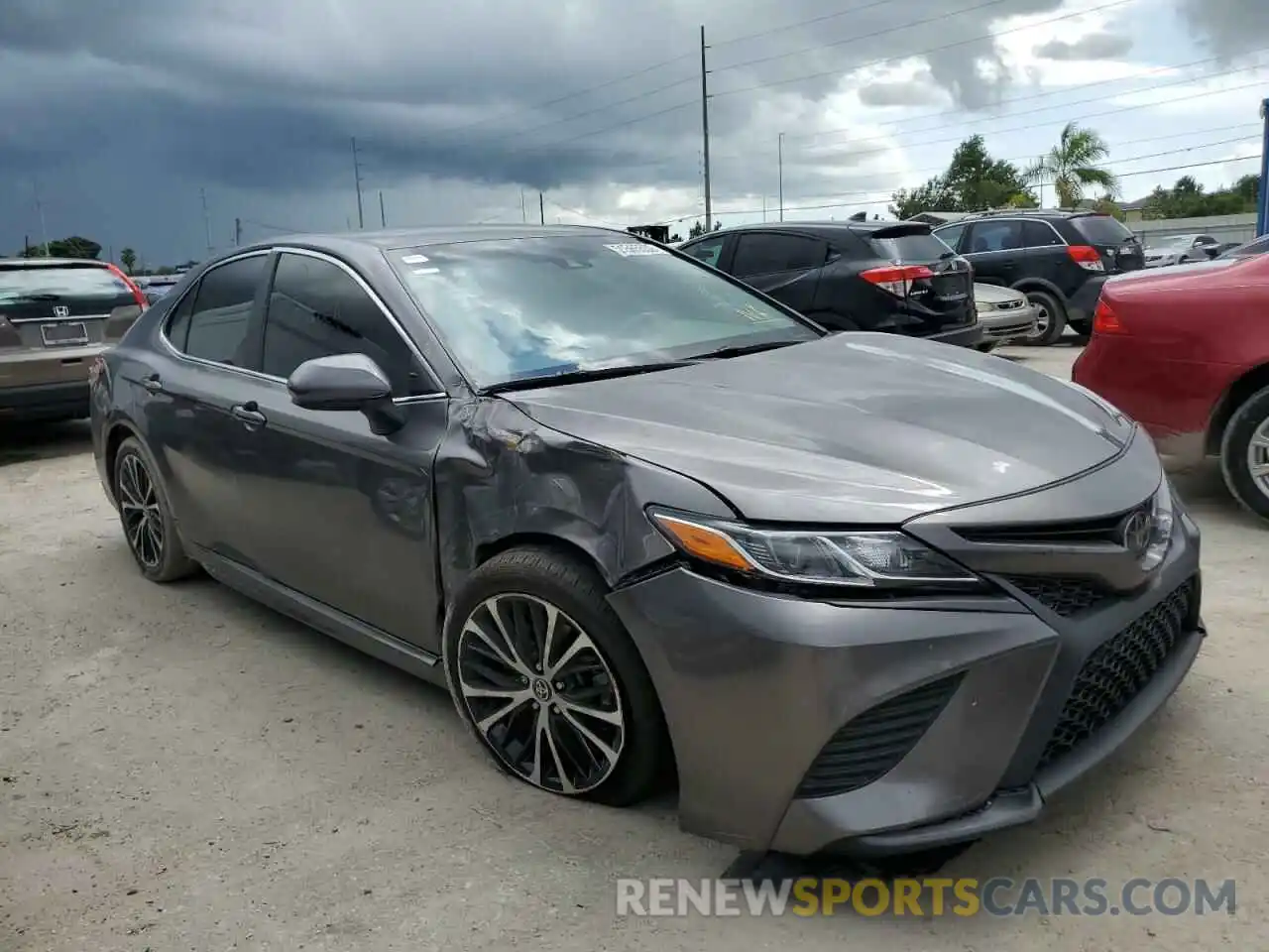 1 Photograph of a damaged car 4T1G11AK0LU995325 TOYOTA CAMRY 2020