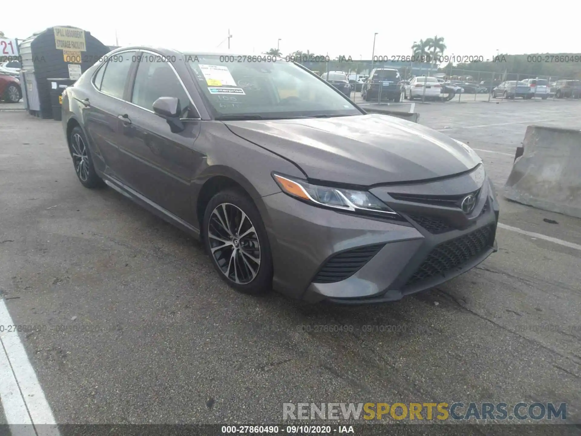 1 Photograph of a damaged car 4T1G11AK0LV929261 TOYOTA CAMRY 2020