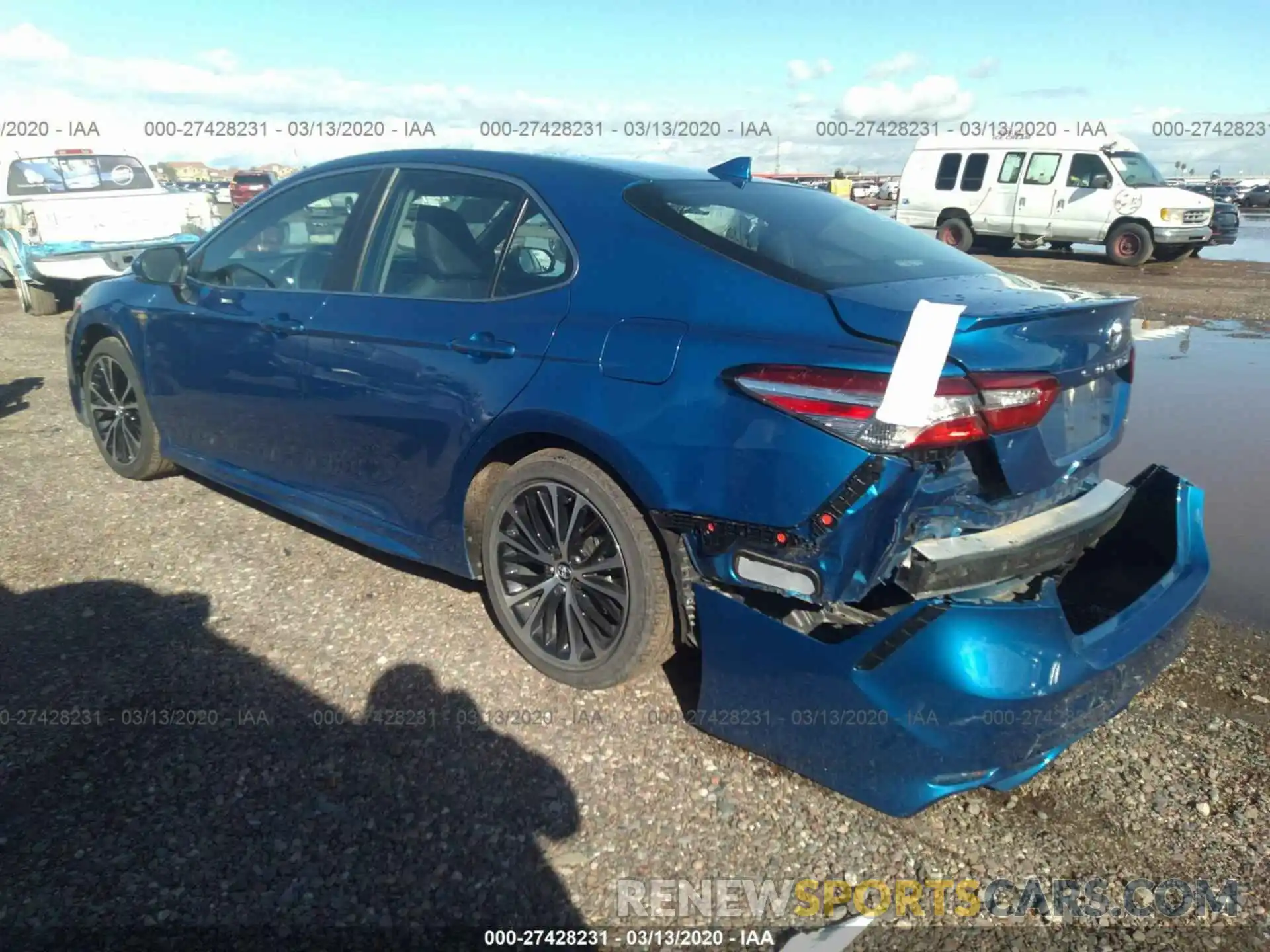 3 Photograph of a damaged car 4T1G11AK1LU302195 TOYOTA CAMRY 2020