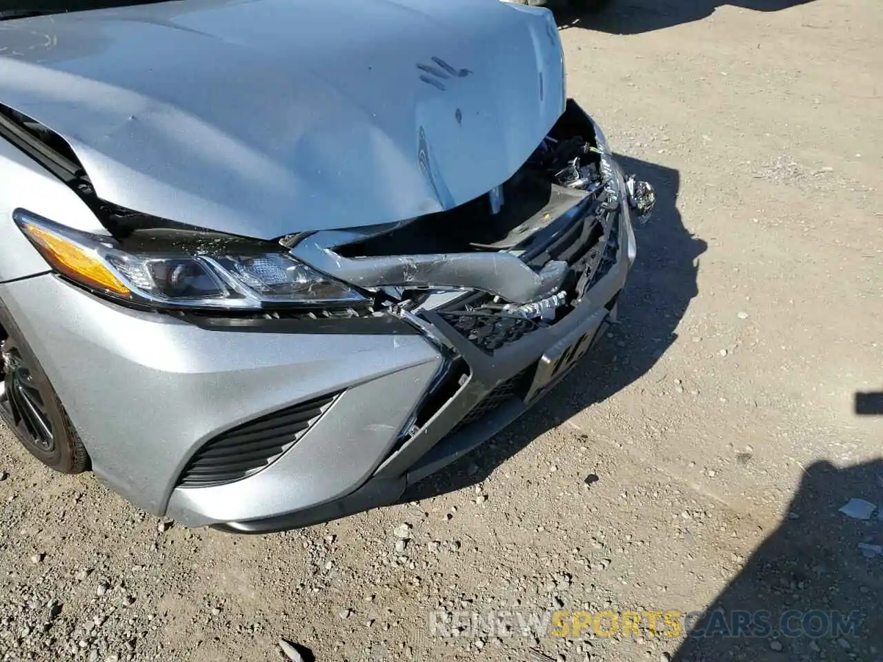 9 Photograph of a damaged car 4T1G11AK1LU304562 TOYOTA CAMRY 2020