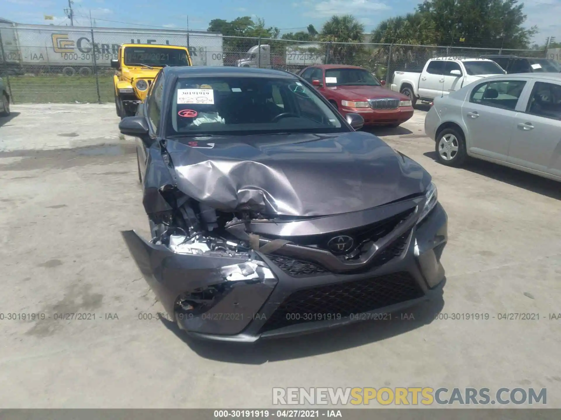 6 Photograph of a damaged car 4T1G11AK1LU304867 TOYOTA CAMRY 2020