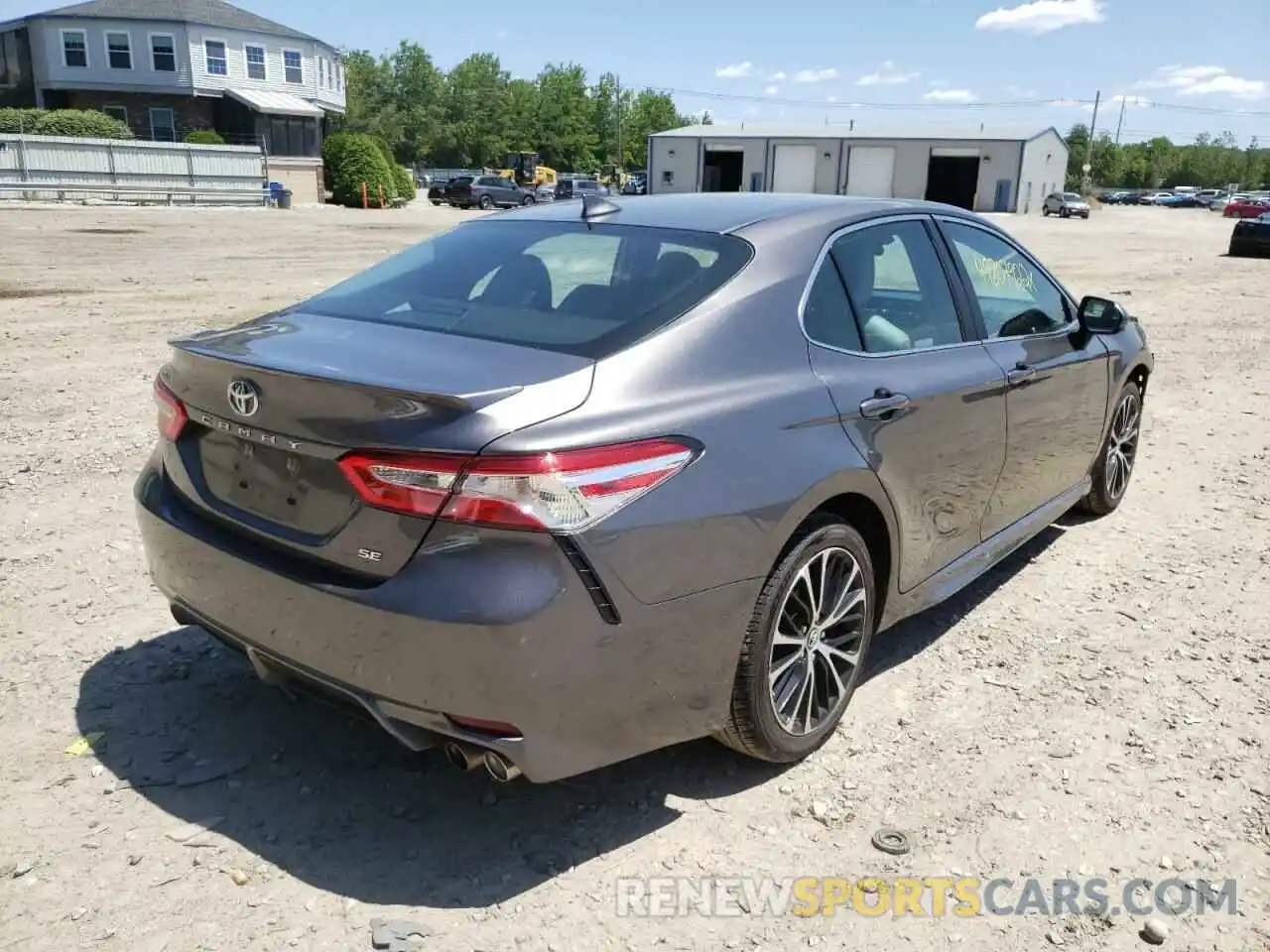 4 Photograph of a damaged car 4T1G11AK1LU305467 TOYOTA CAMRY 2020