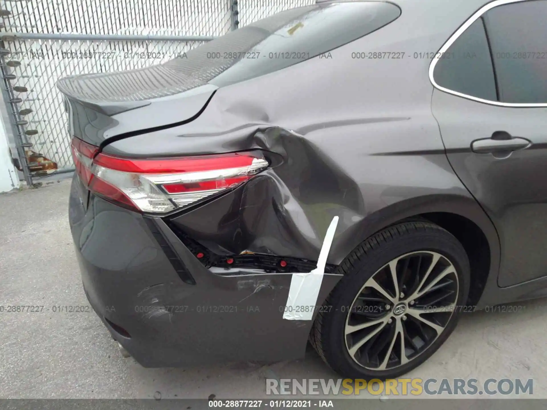 11 Photograph of a damaged car 4T1G11AK1LU306179 TOYOTA CAMRY 2020