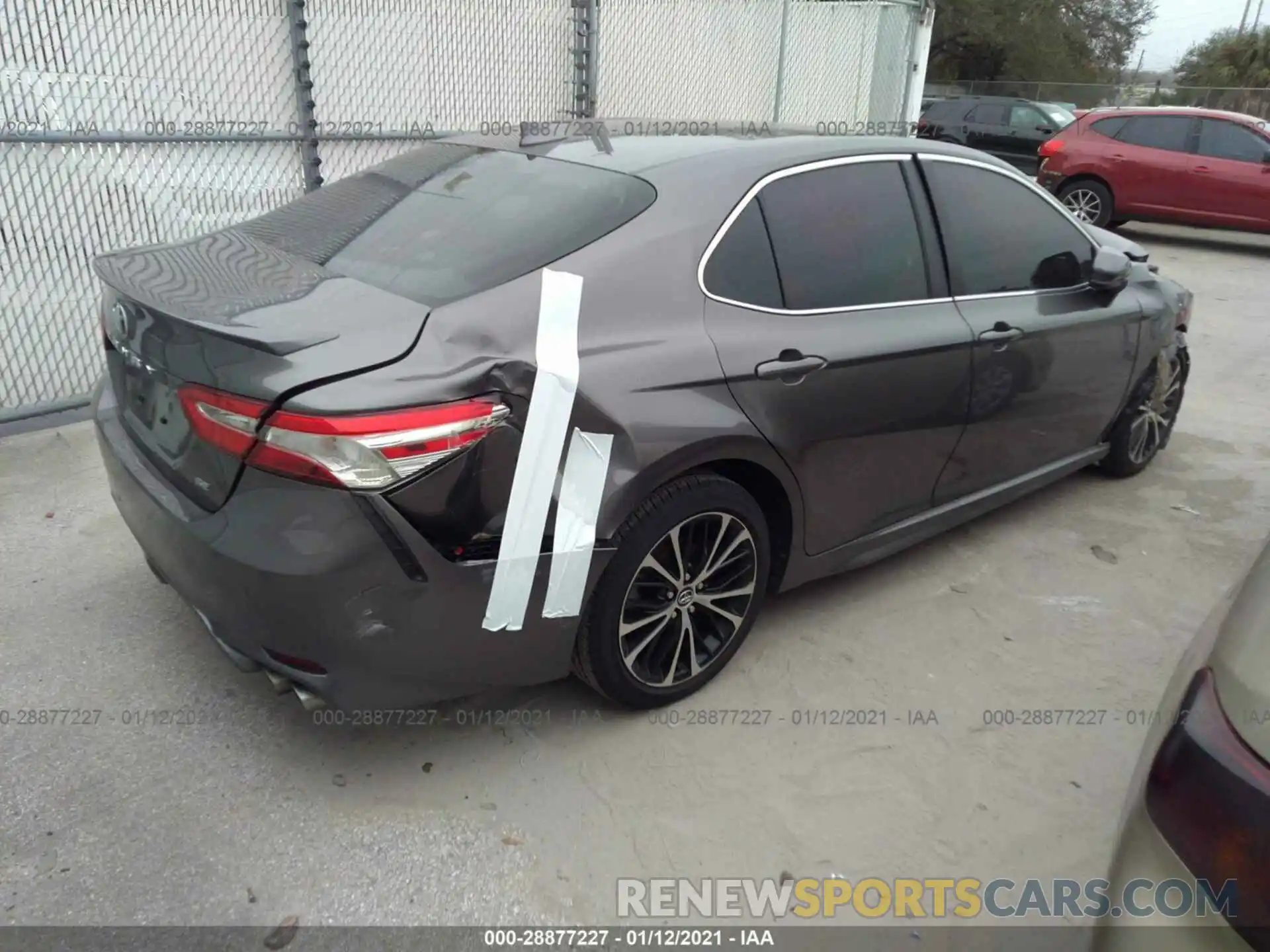 4 Photograph of a damaged car 4T1G11AK1LU306179 TOYOTA CAMRY 2020