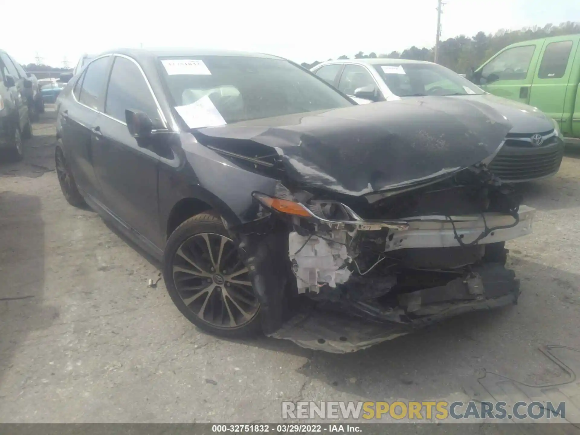 1 Photograph of a damaged car 4T1G11AK1LU310586 TOYOTA CAMRY 2020