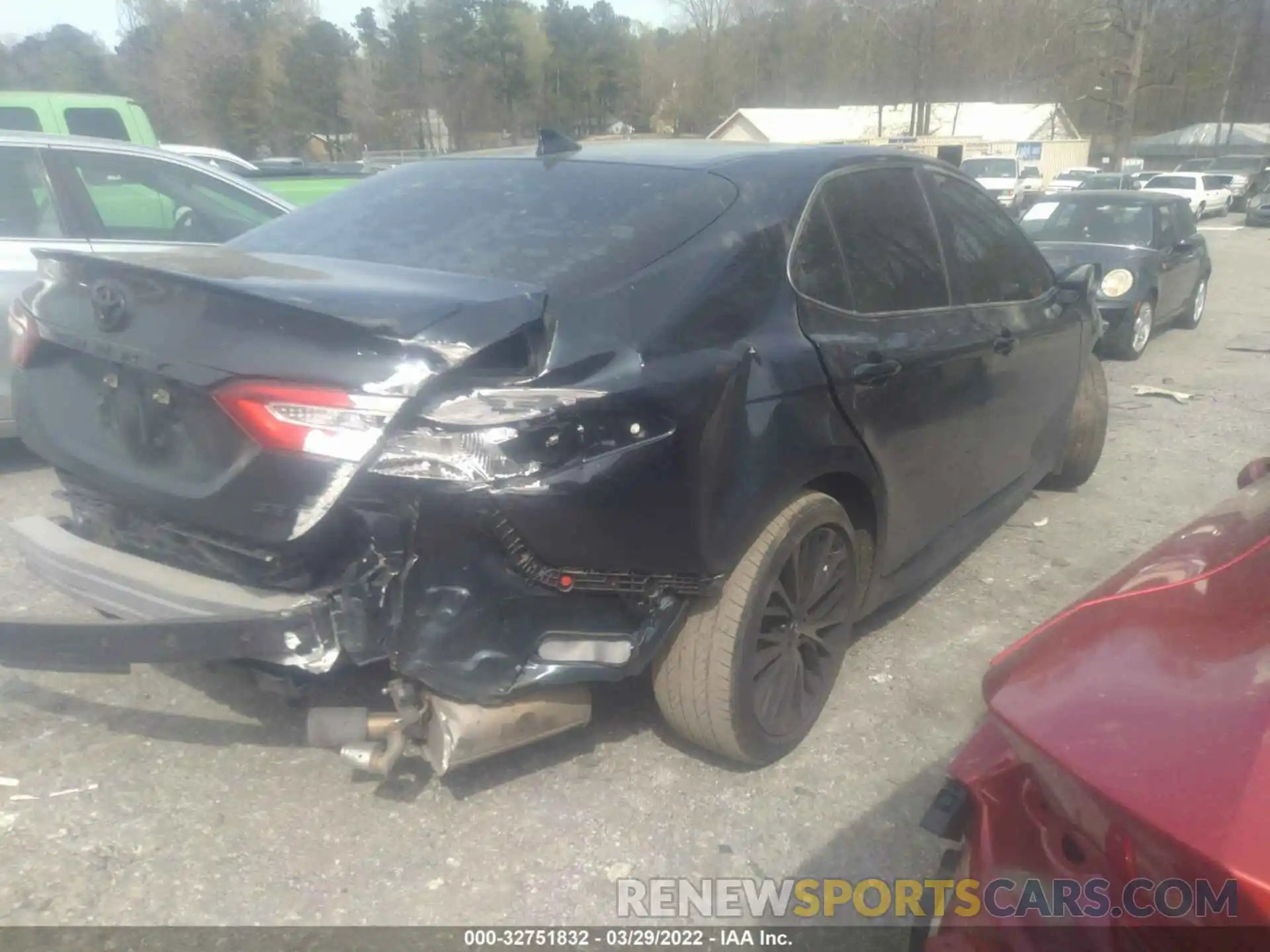 4 Photograph of a damaged car 4T1G11AK1LU310586 TOYOTA CAMRY 2020