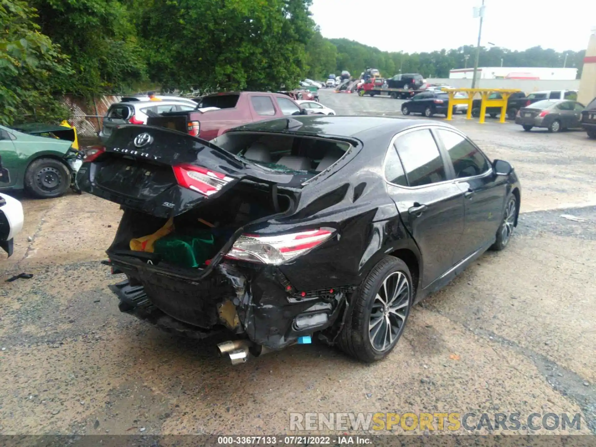 4 Photograph of a damaged car 4T1G11AK1LU313021 TOYOTA CAMRY 2020