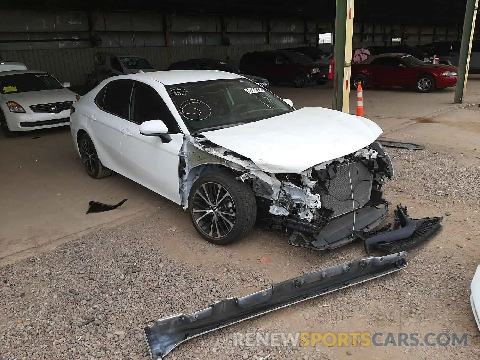 1 Photograph of a damaged car 4T1G11AK1LU315514 TOYOTA CAMRY 2020