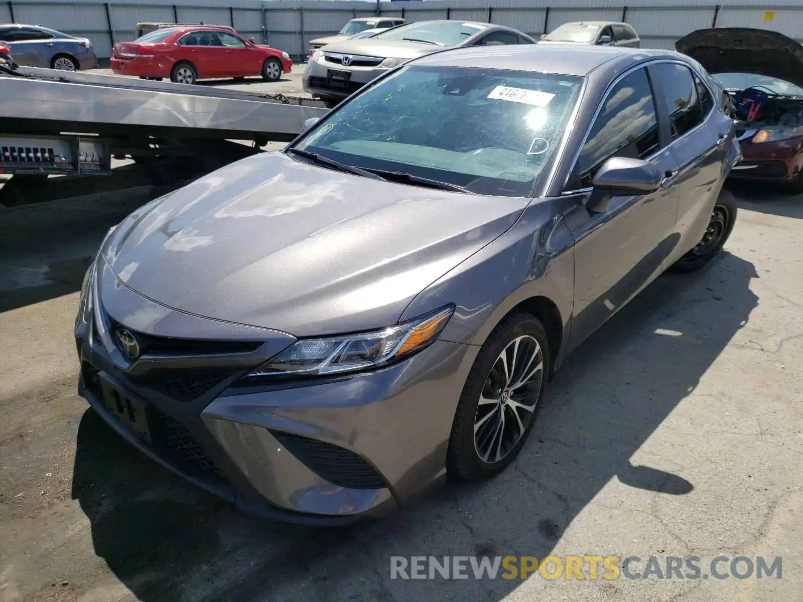 2 Photograph of a damaged car 4T1G11AK1LU318252 TOYOTA CAMRY 2020