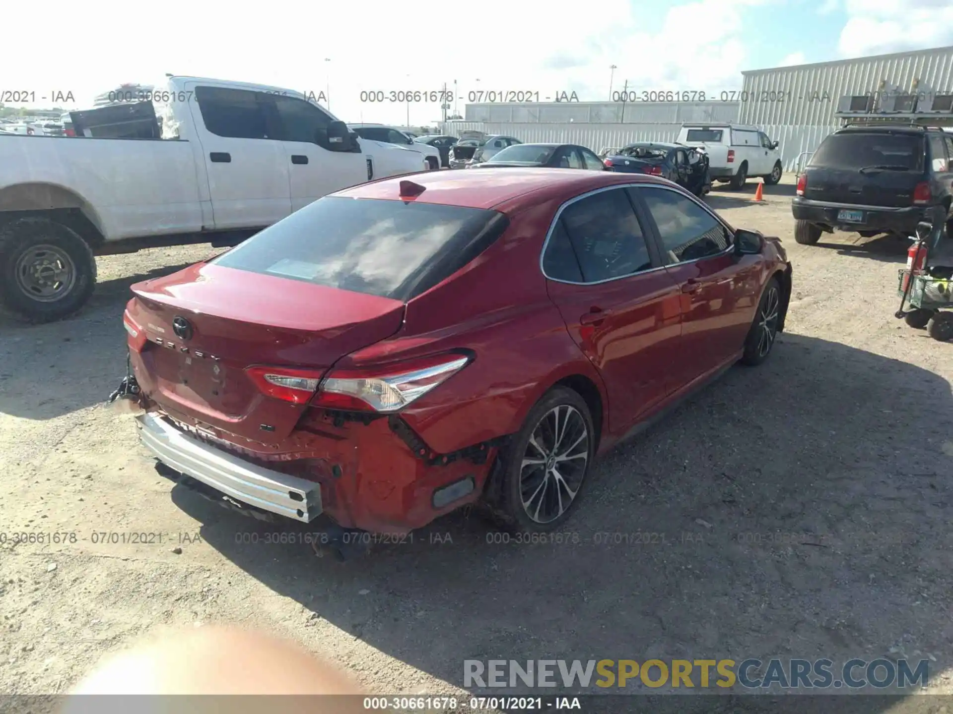 4 Photograph of a damaged car 4T1G11AK1LU319773 TOYOTA CAMRY 2020