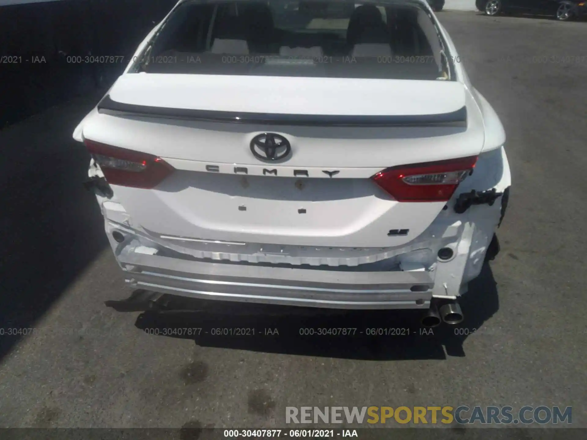 6 Photograph of a damaged car 4T1G11AK1LU320356 TOYOTA CAMRY 2020