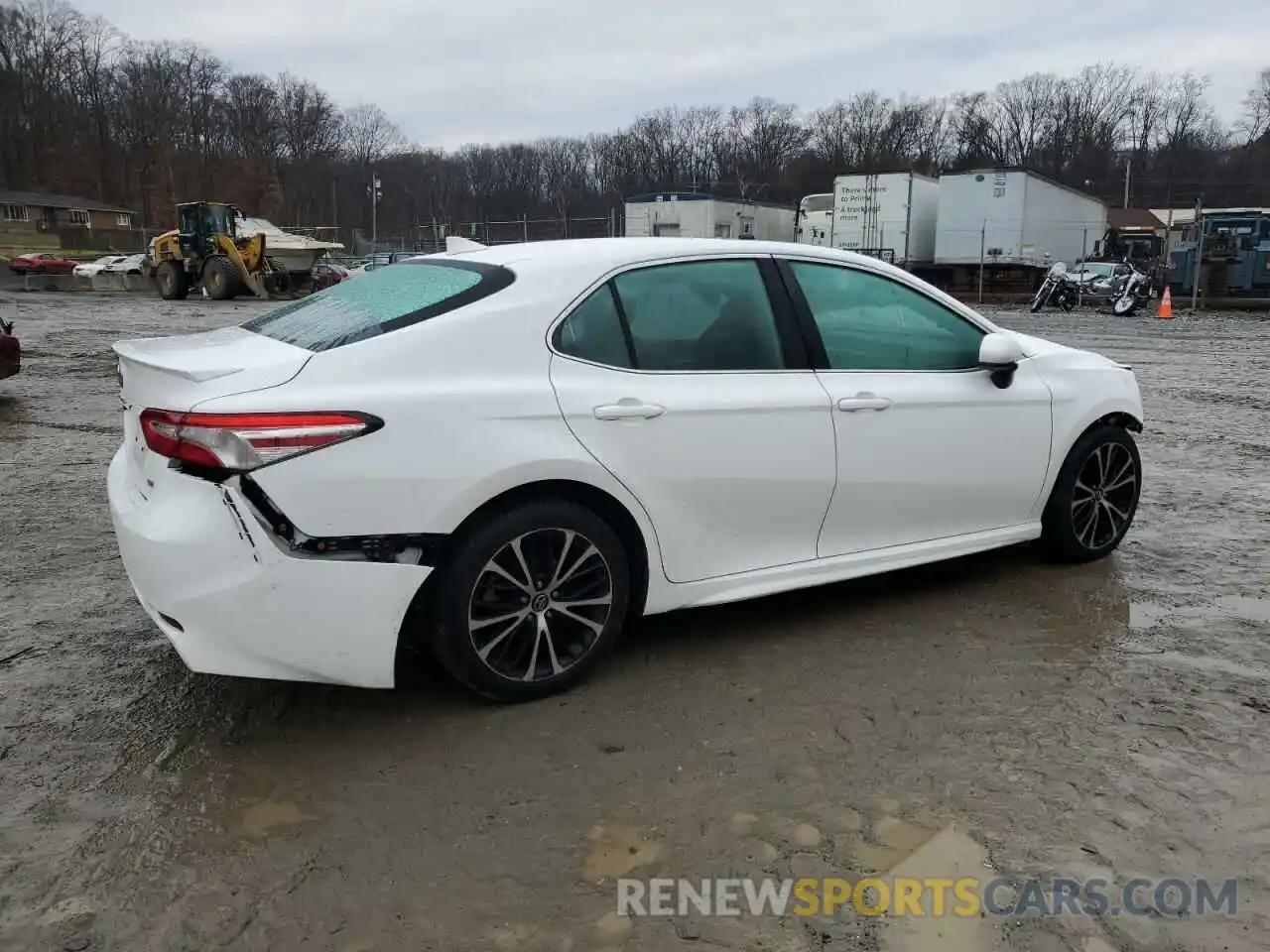 3 Photograph of a damaged car 4T1G11AK1LU322639 TOYOTA CAMRY 2020