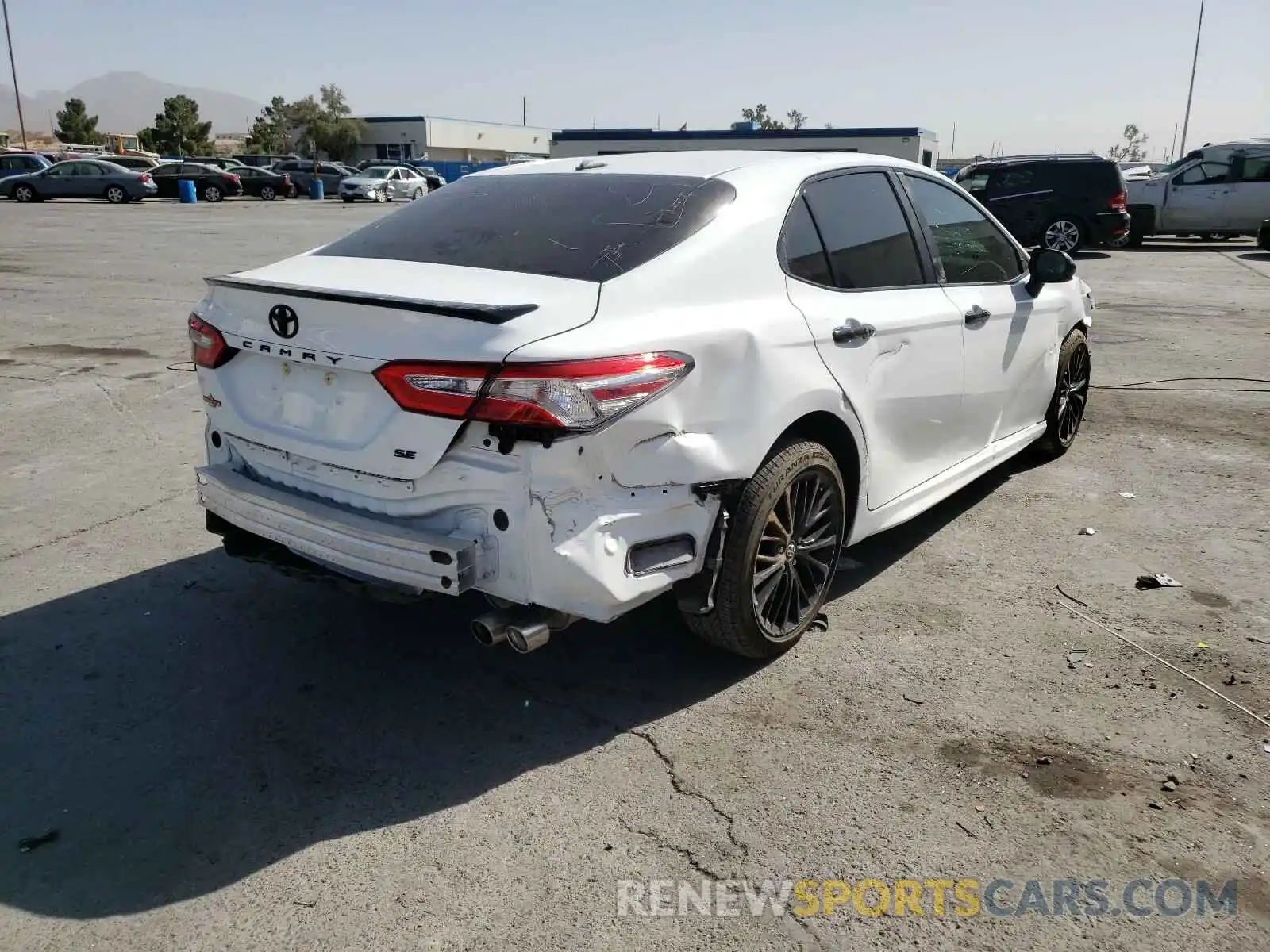 4 Photograph of a damaged car 4T1G11AK1LU327047 TOYOTA CAMRY 2020