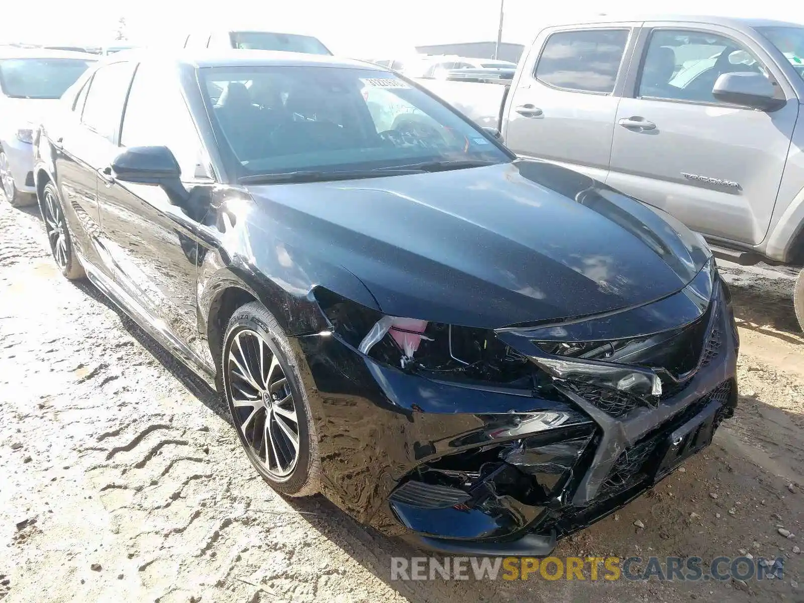 1 Photograph of a damaged car 4T1G11AK1LU328862 TOYOTA CAMRY 2020