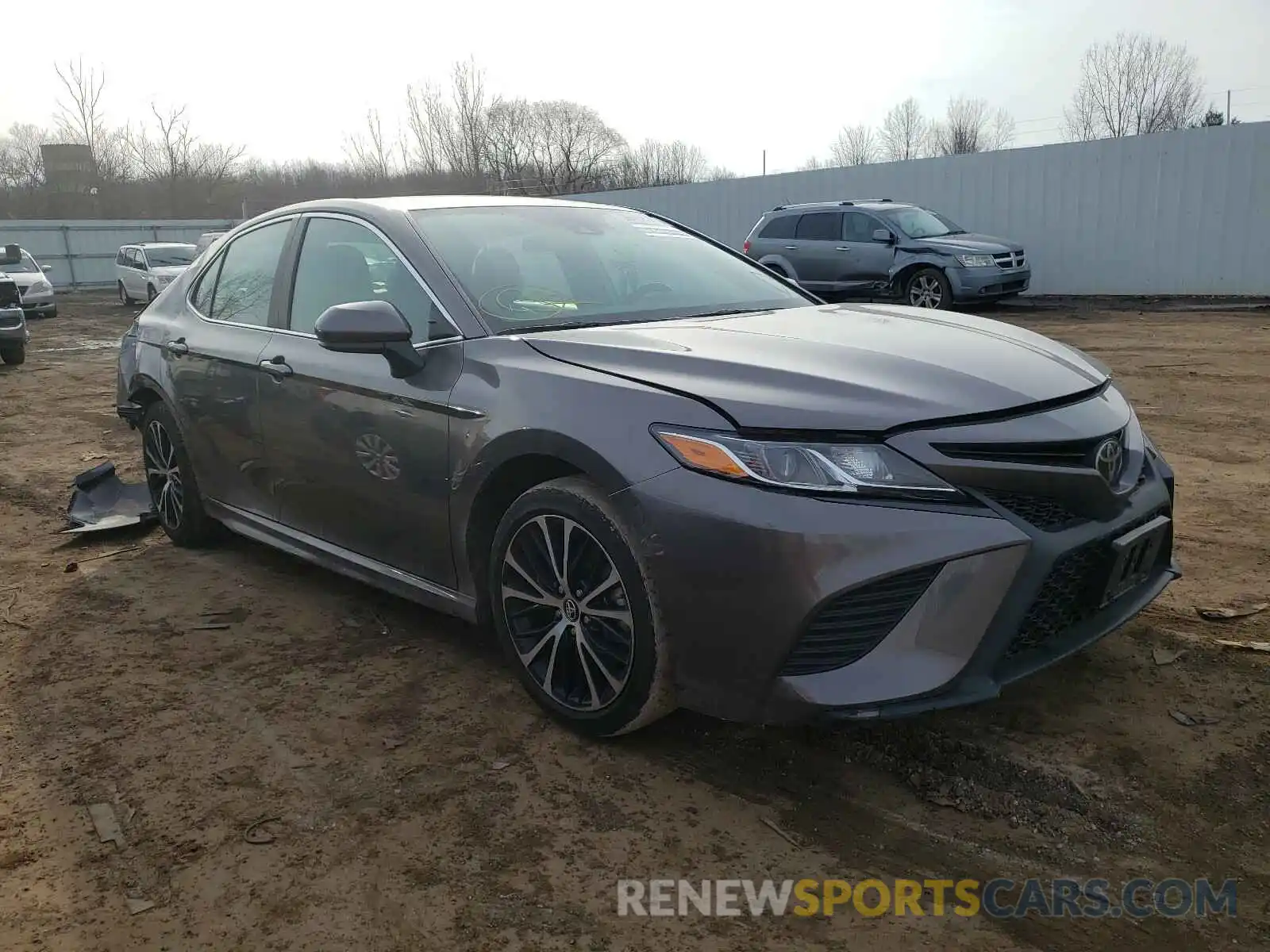 1 Photograph of a damaged car 4T1G11AK1LU329333 TOYOTA CAMRY 2020