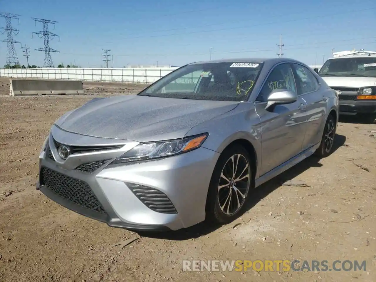 2 Photograph of a damaged car 4T1G11AK1LU330630 TOYOTA CAMRY 2020