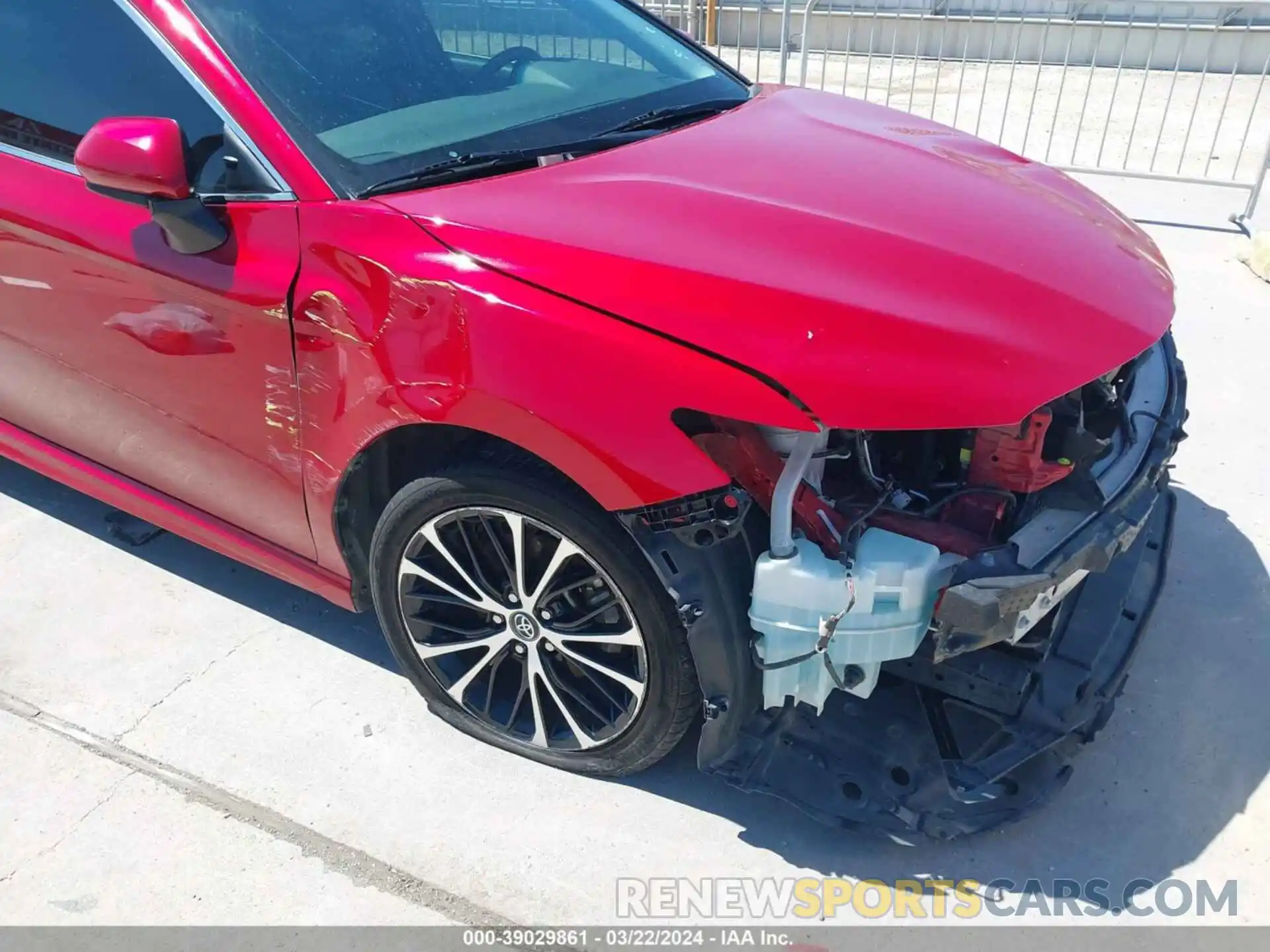 18 Photograph of a damaged car 4T1G11AK1LU332684 TOYOTA CAMRY 2020