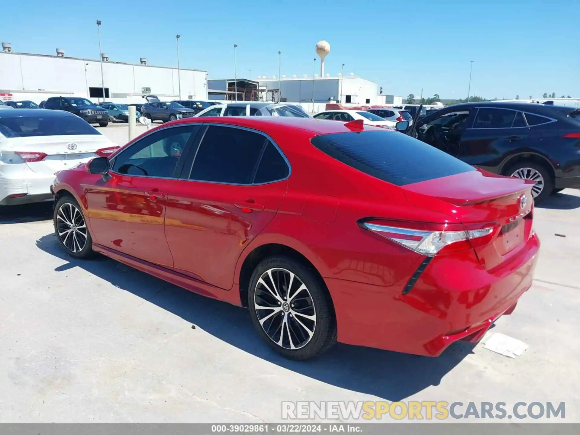 3 Photograph of a damaged car 4T1G11AK1LU332684 TOYOTA CAMRY 2020