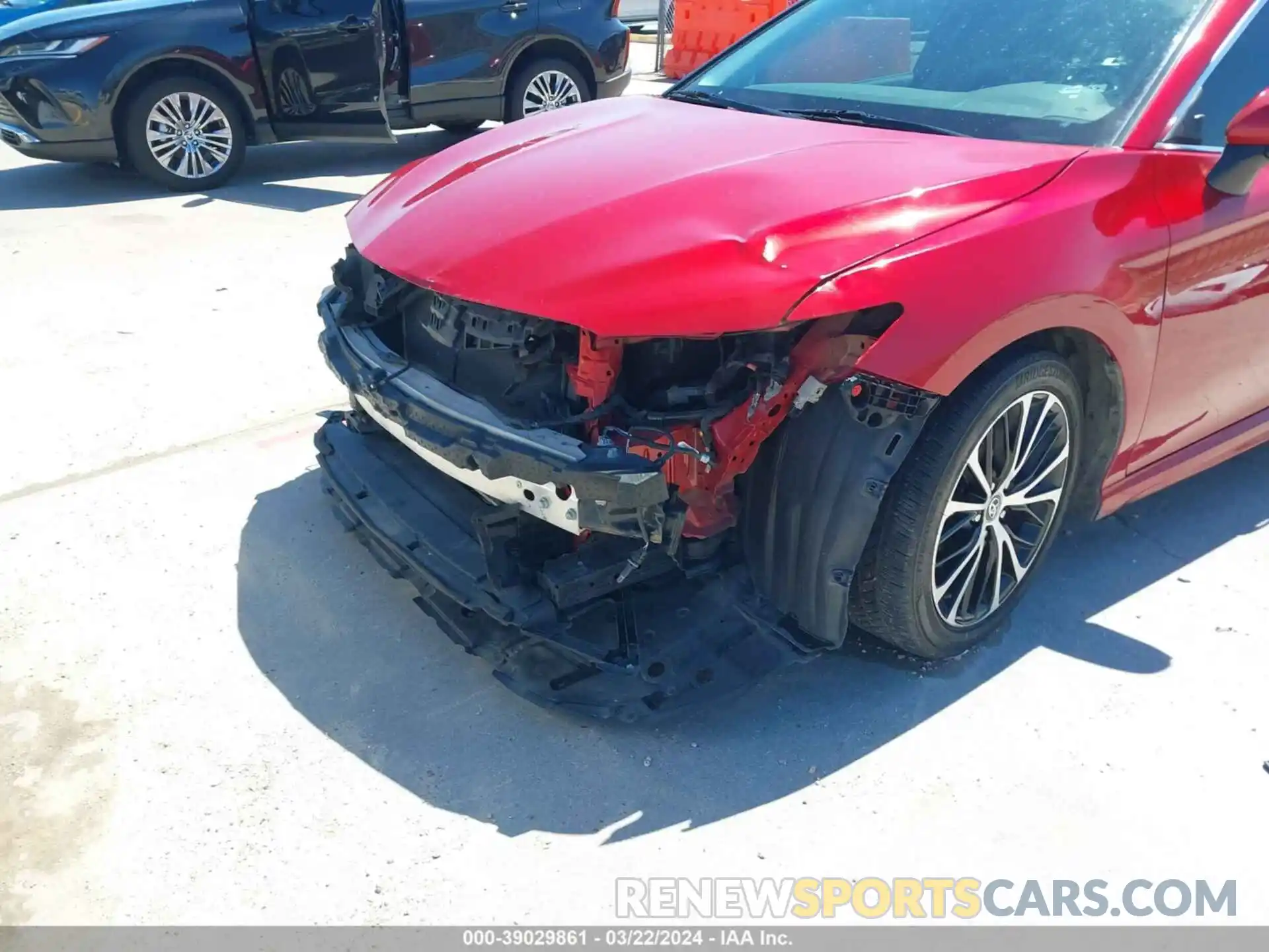 6 Photograph of a damaged car 4T1G11AK1LU332684 TOYOTA CAMRY 2020