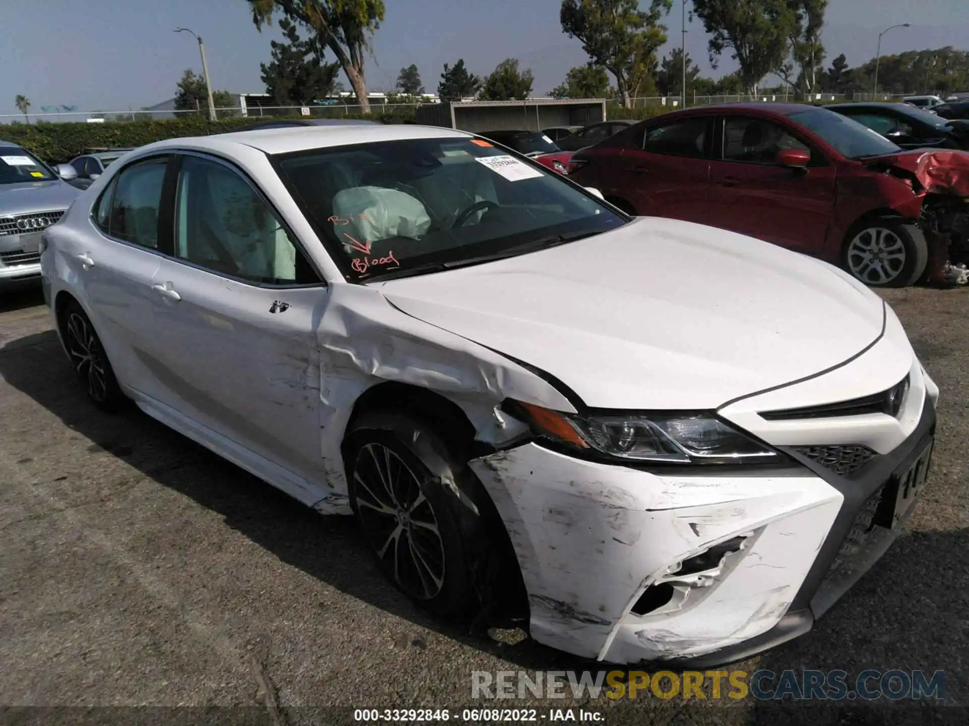 1 Photograph of a damaged car 4T1G11AK1LU333320 TOYOTA CAMRY 2020