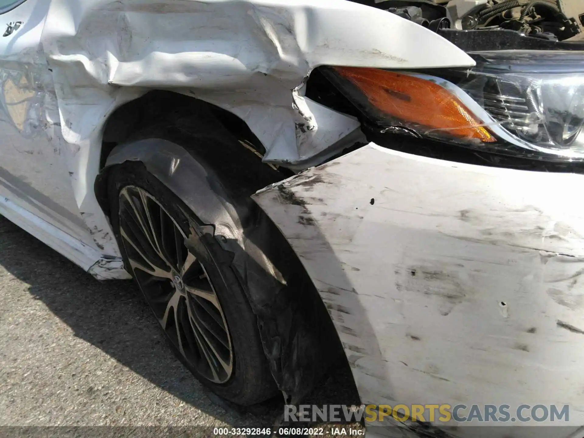 6 Photograph of a damaged car 4T1G11AK1LU333320 TOYOTA CAMRY 2020