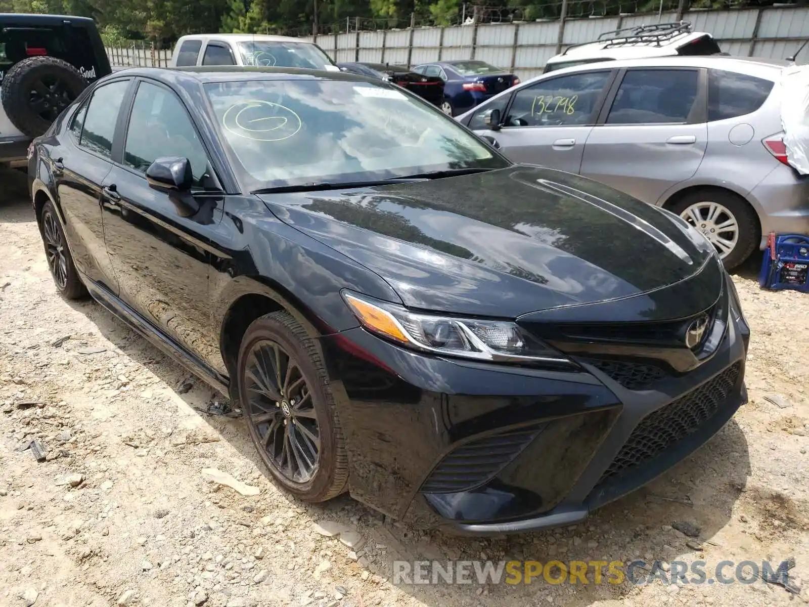 1 Photograph of a damaged car 4T1G11AK1LU333429 TOYOTA CAMRY 2020