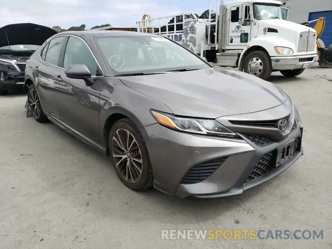 1 Photograph of a damaged car 4T1G11AK1LU334080 TOYOTA CAMRY 2020