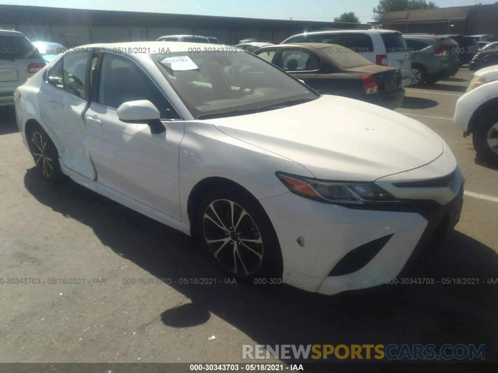 1 Photograph of a damaged car 4T1G11AK1LU334354 TOYOTA CAMRY 2020