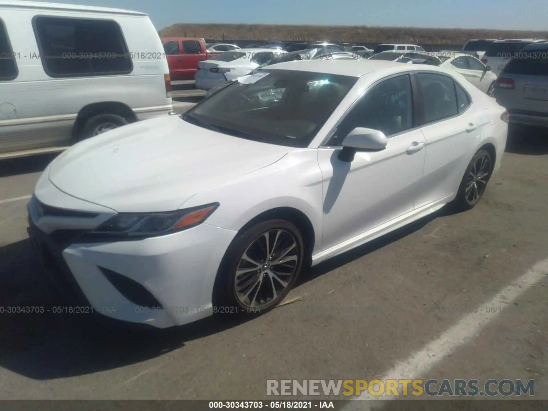 2 Photograph of a damaged car 4T1G11AK1LU334354 TOYOTA CAMRY 2020