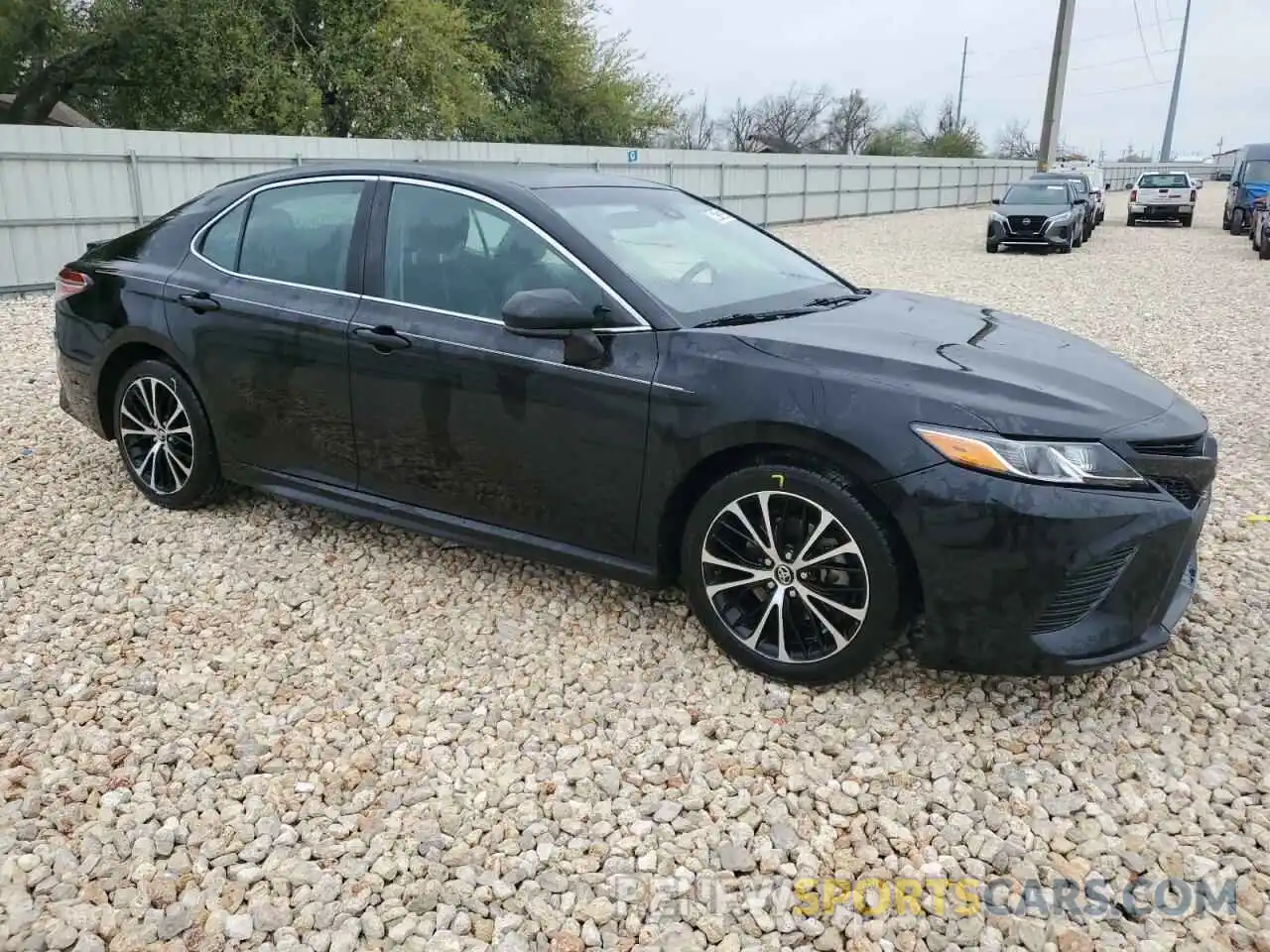 4 Photograph of a damaged car 4T1G11AK1LU335164 TOYOTA CAMRY 2020