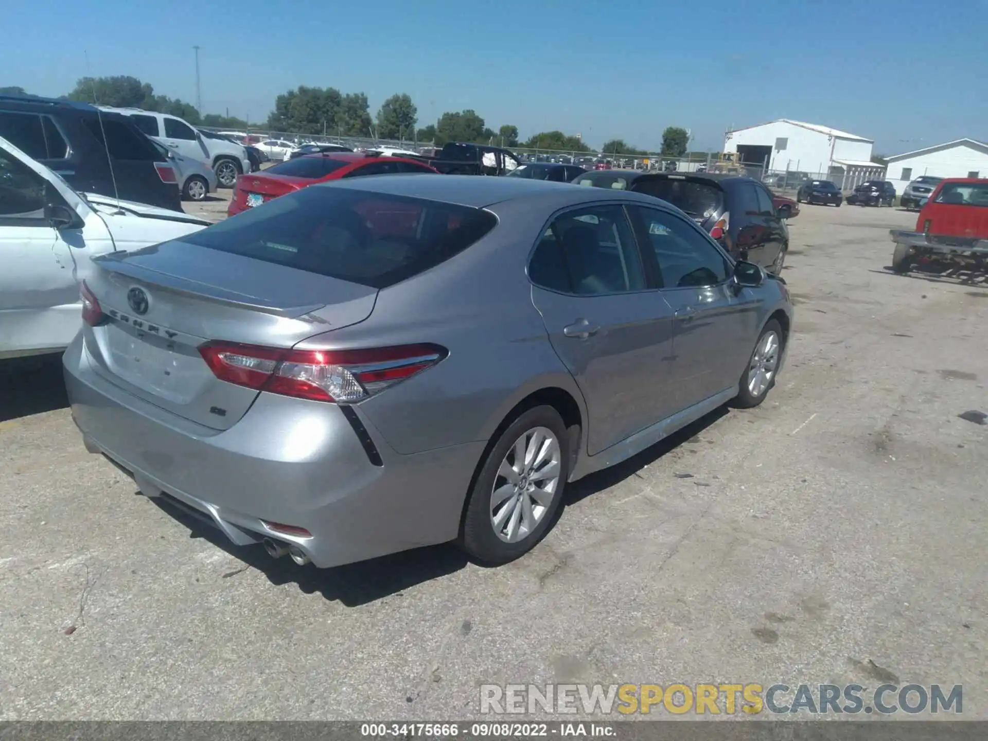 4 Photograph of a damaged car 4T1G11AK1LU337383 TOYOTA CAMRY 2020