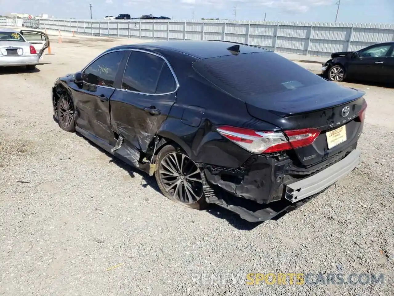 3 Photograph of a damaged car 4T1G11AK1LU338386 TOYOTA CAMRY 2020